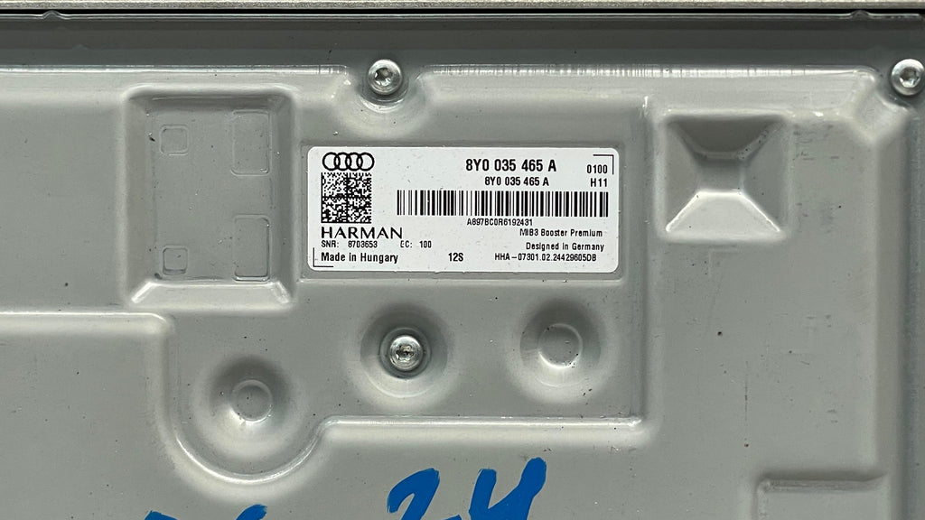 8Y0035465A  AUDI GENUINE RADIO AMPLIFIER