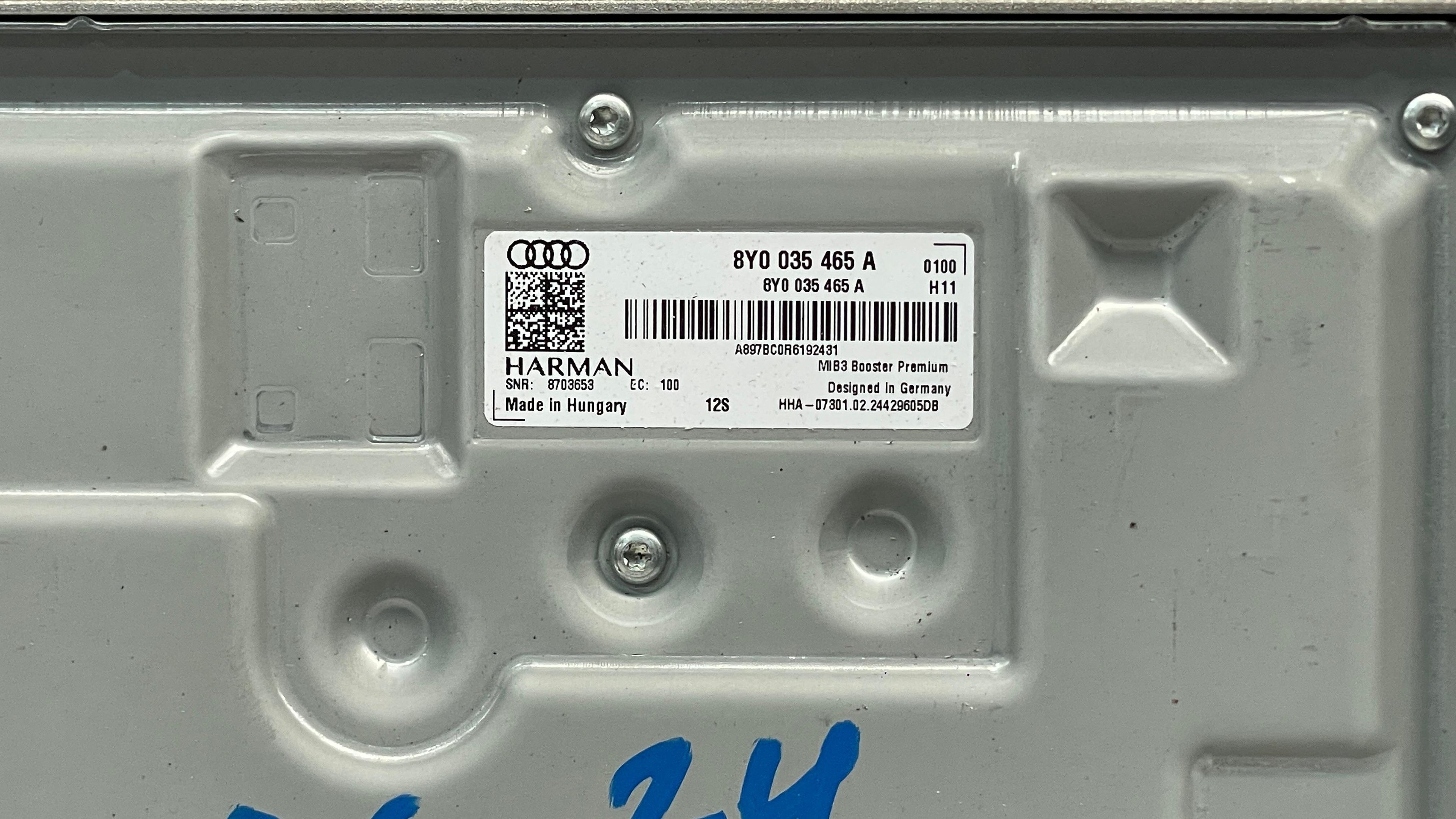 8Y0035465A  AUDI GENUINE RADIO AMPLIFIER
