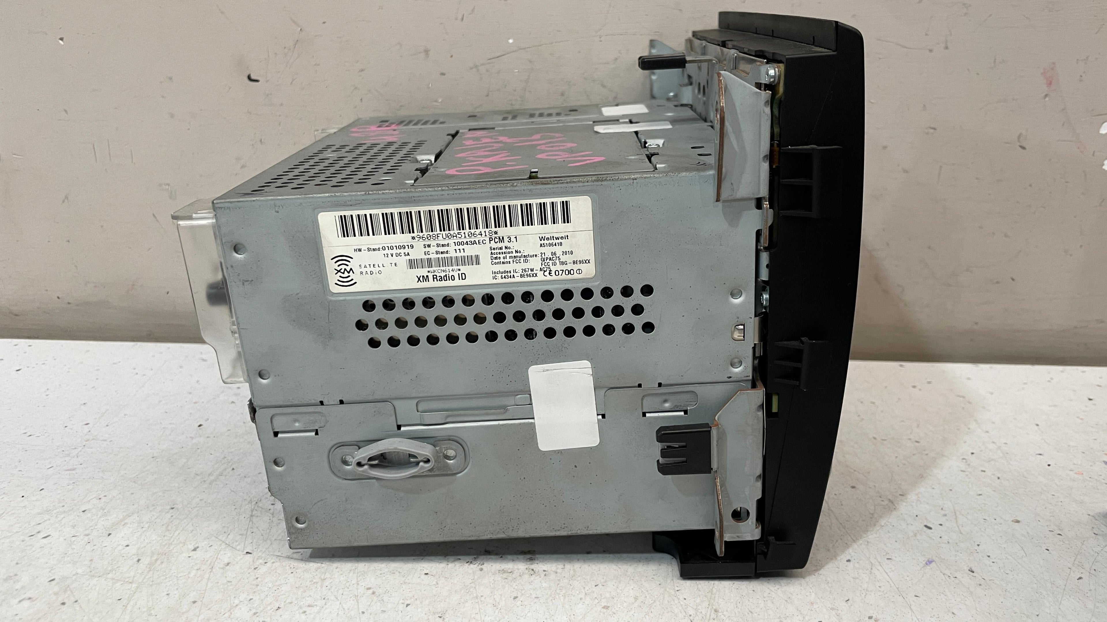 6434A-BE96XX PORSCHE CAYENNE RADIO DISPLAY SCREEN