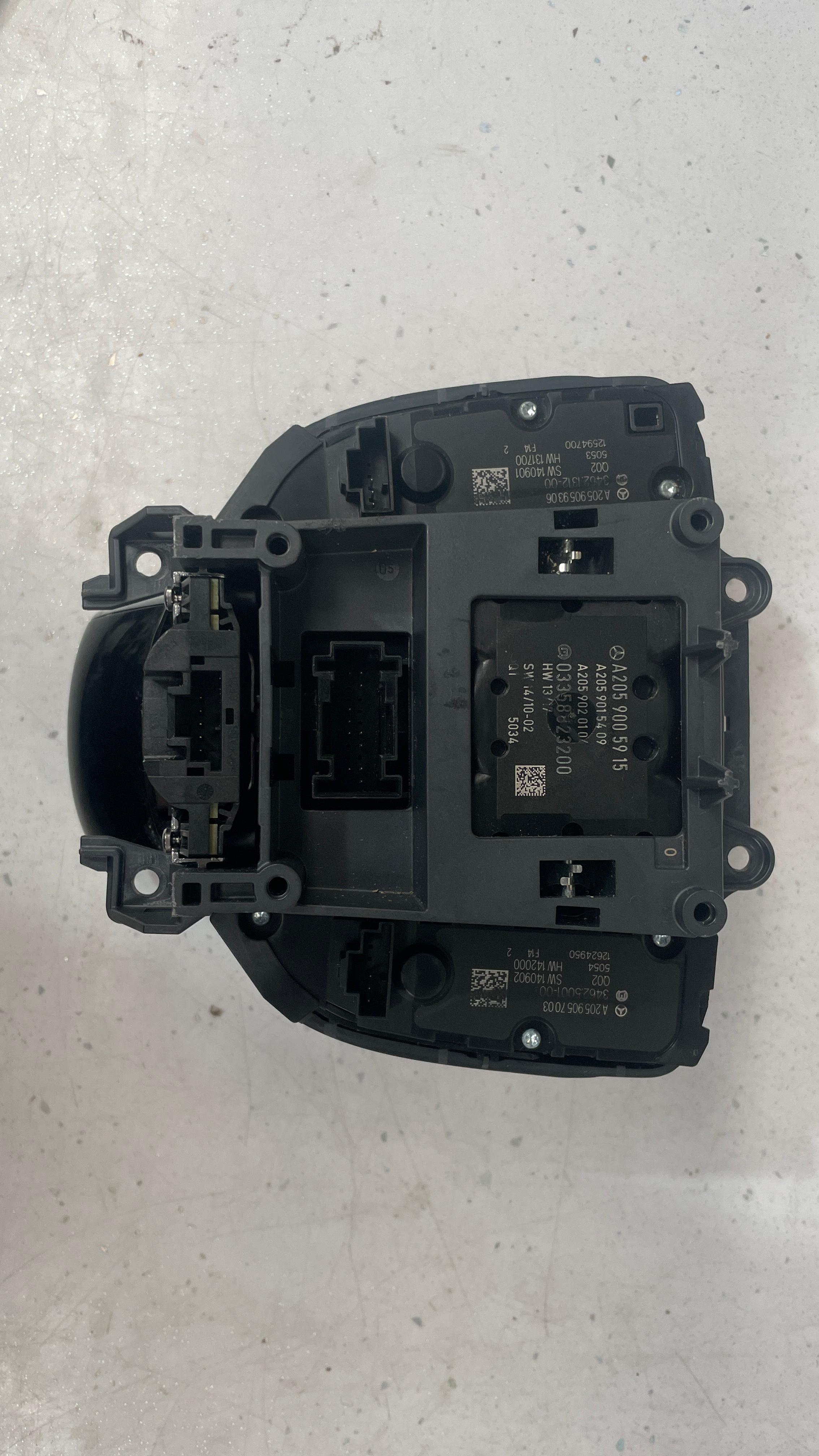 A2059008918 MERCEDES W205 MULTIMEDIA CONTROL PANEL
