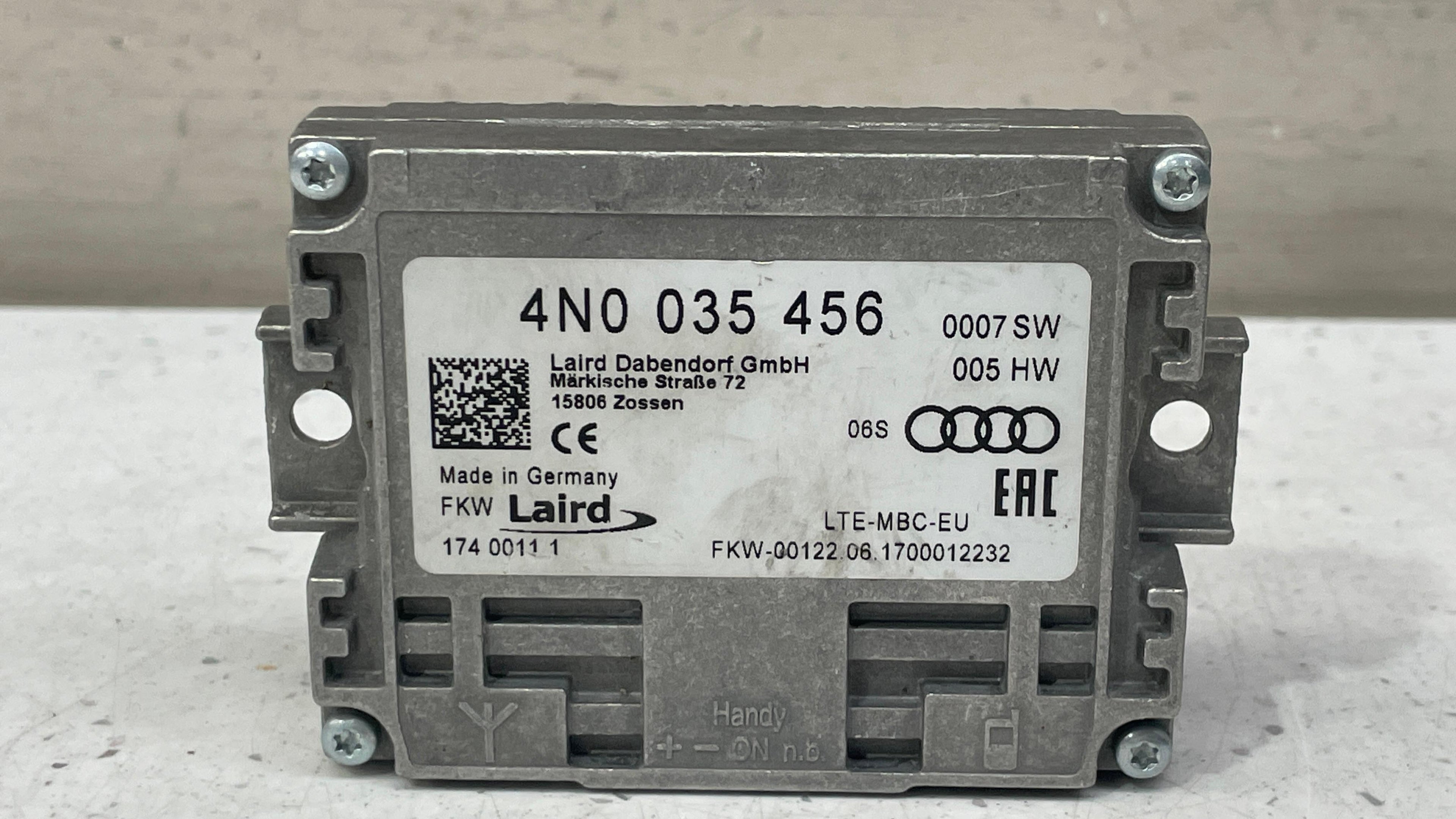 4N0035456  AUDI Q7 ANTENNA AMPLIFIER SIGNAL MODULE