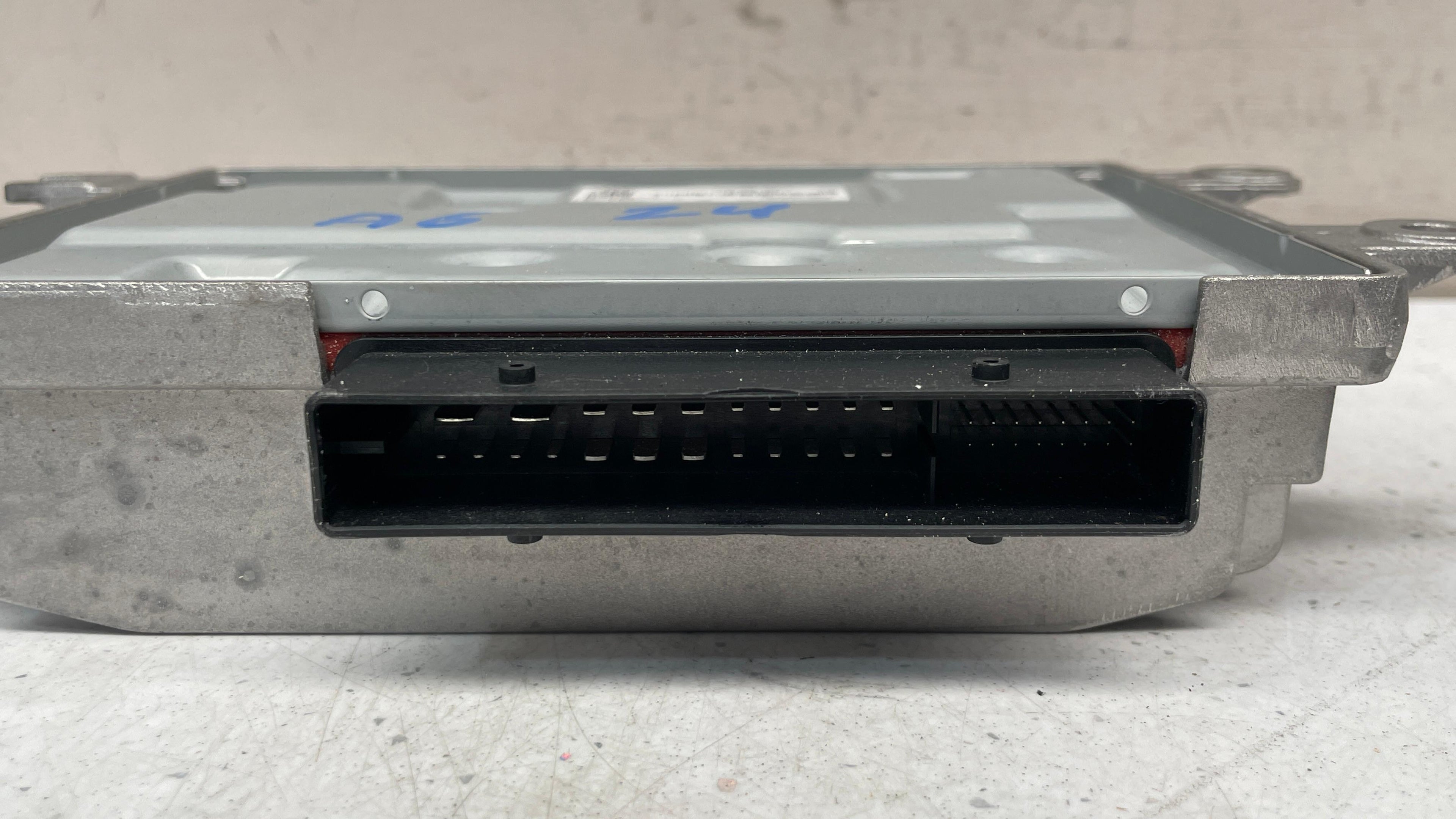 8Y0035465A  AUDI GENUINE RADIO AMPLIFIER