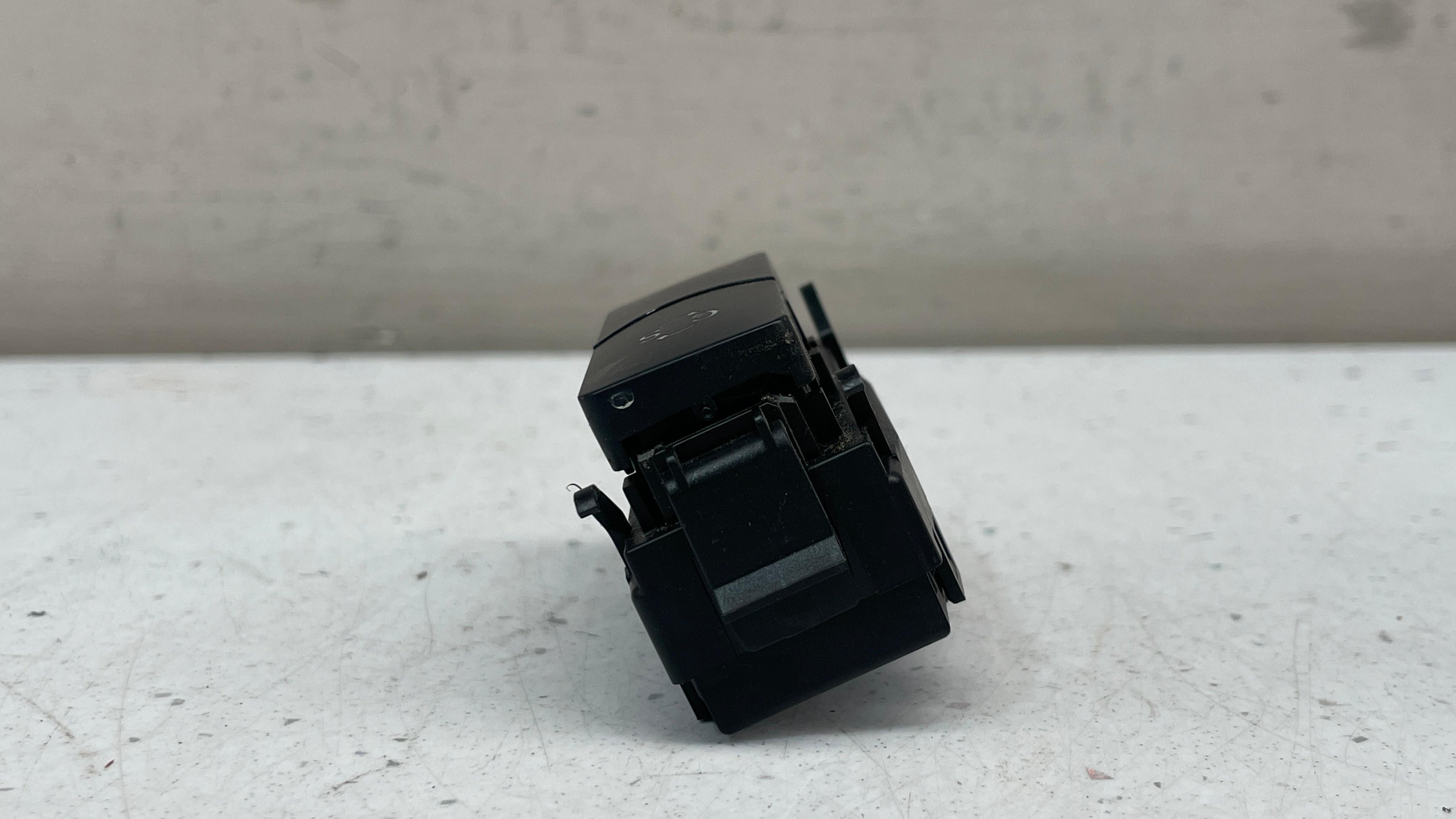 A2128206310 MERCEDES W212 COMFORT SPORT CONTROL SWITCH BUTTON
