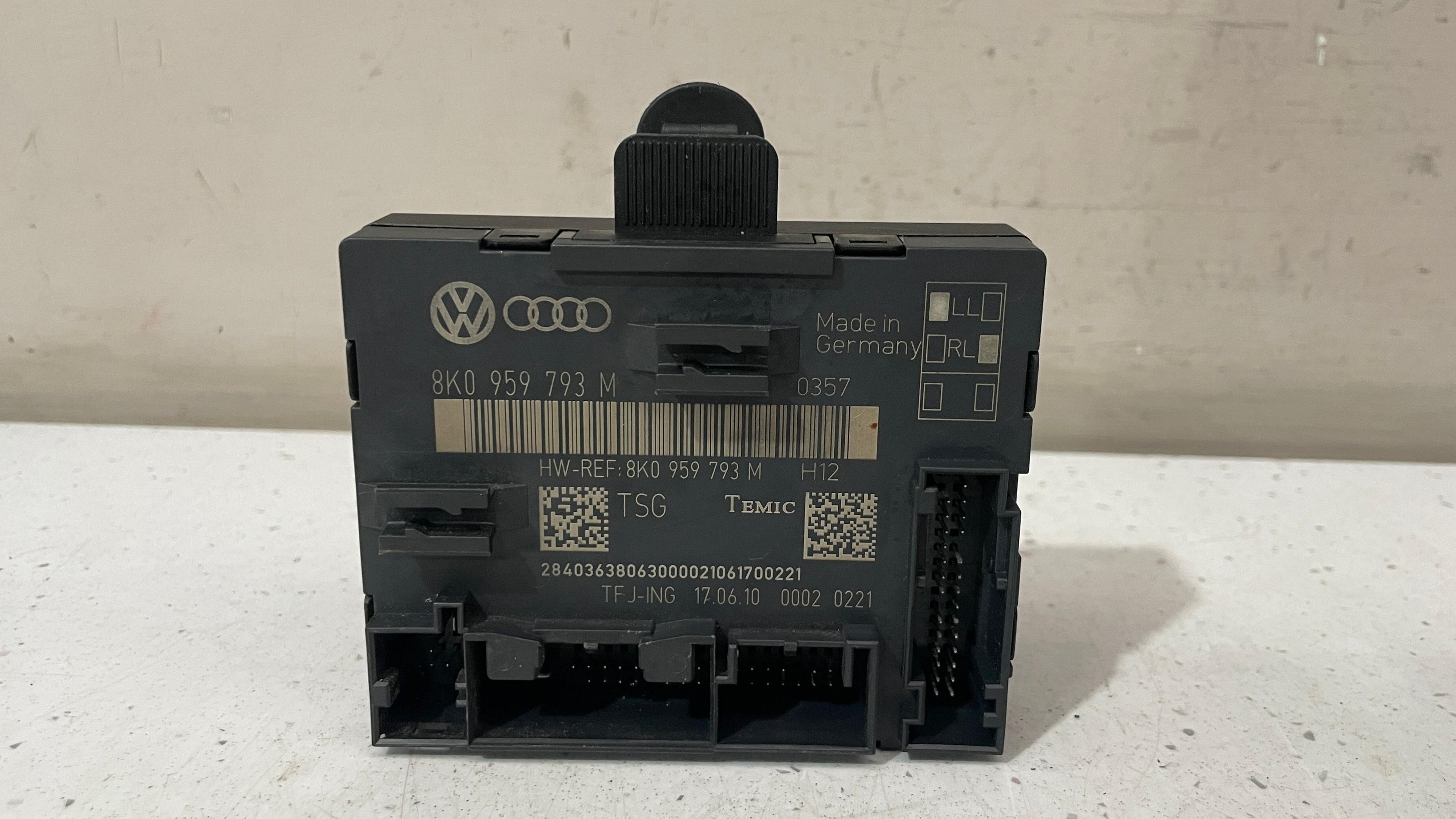 8K0959793M AUDI Q5 BODY CONTROL UNIT