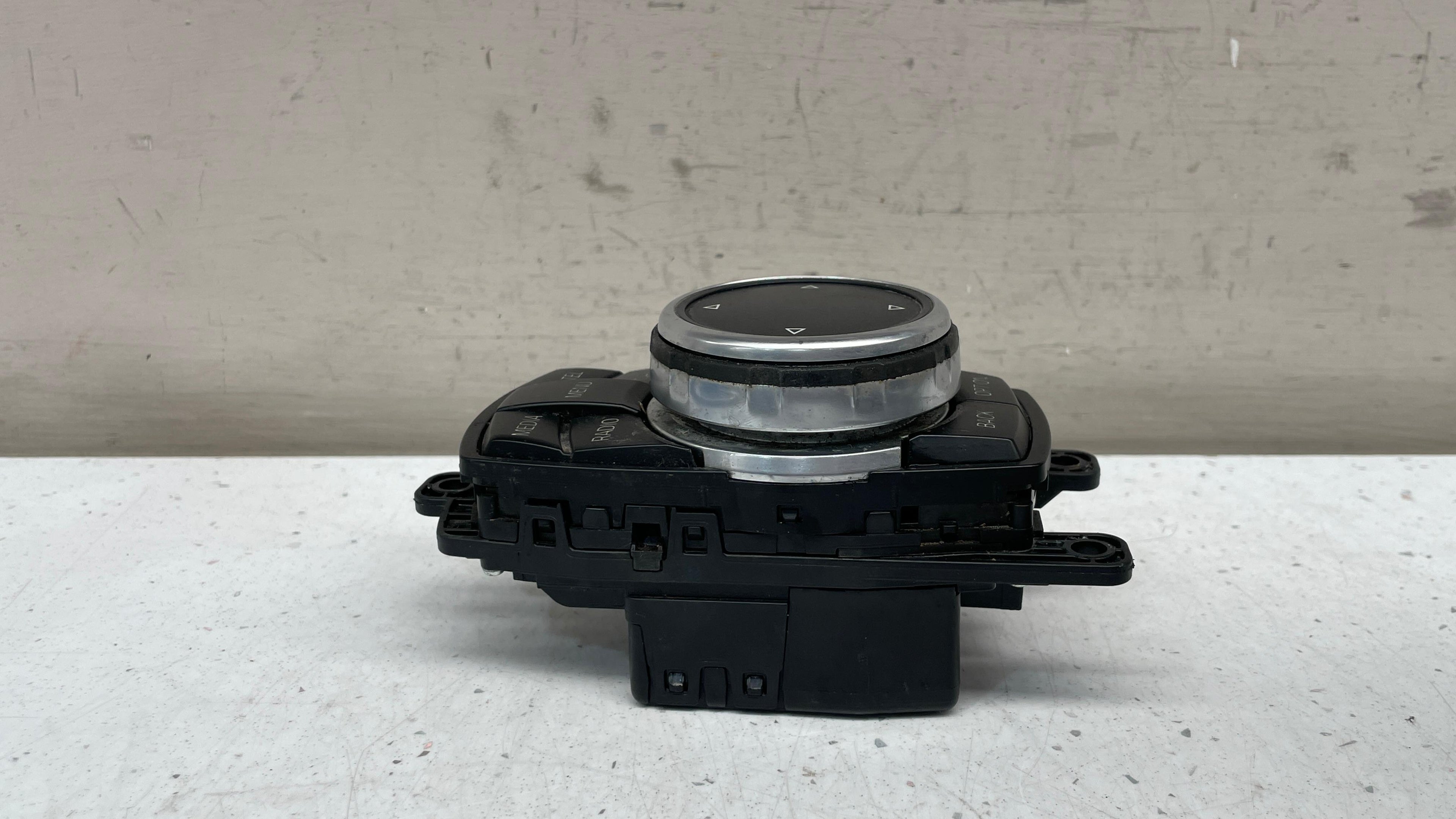 9350723-02 BMW X3  MULTIMEDIA CONTROLLER SWITCH