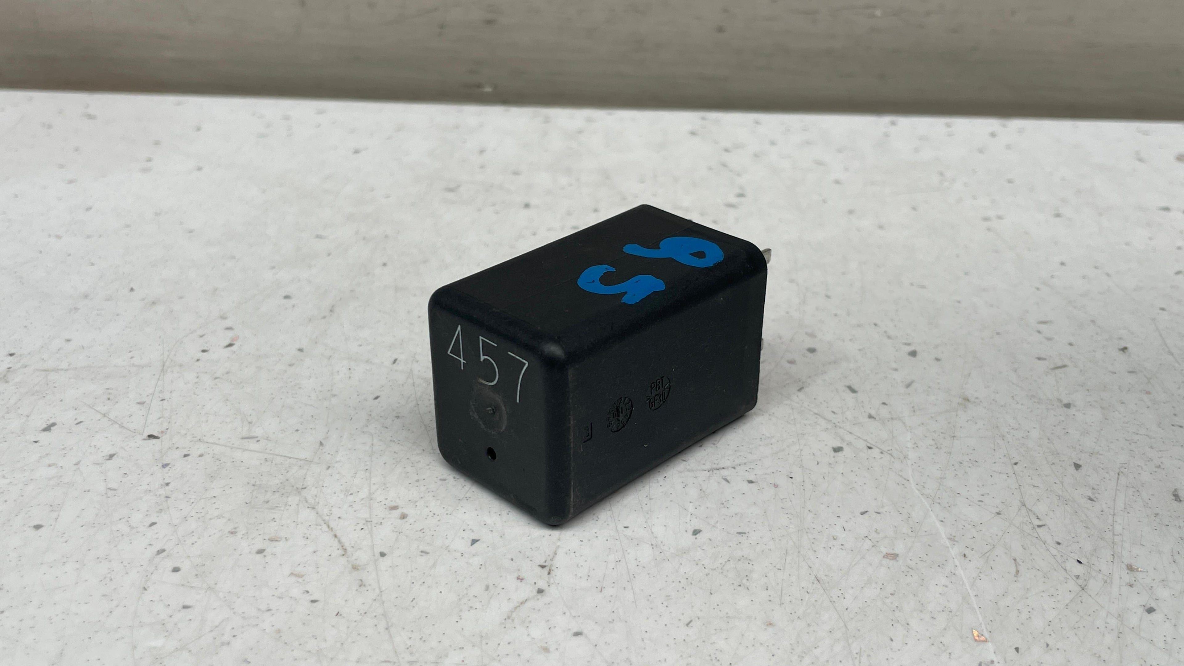 038907281B AUDI Q5 GLOW PLUG RELAY CONTROL MODULE