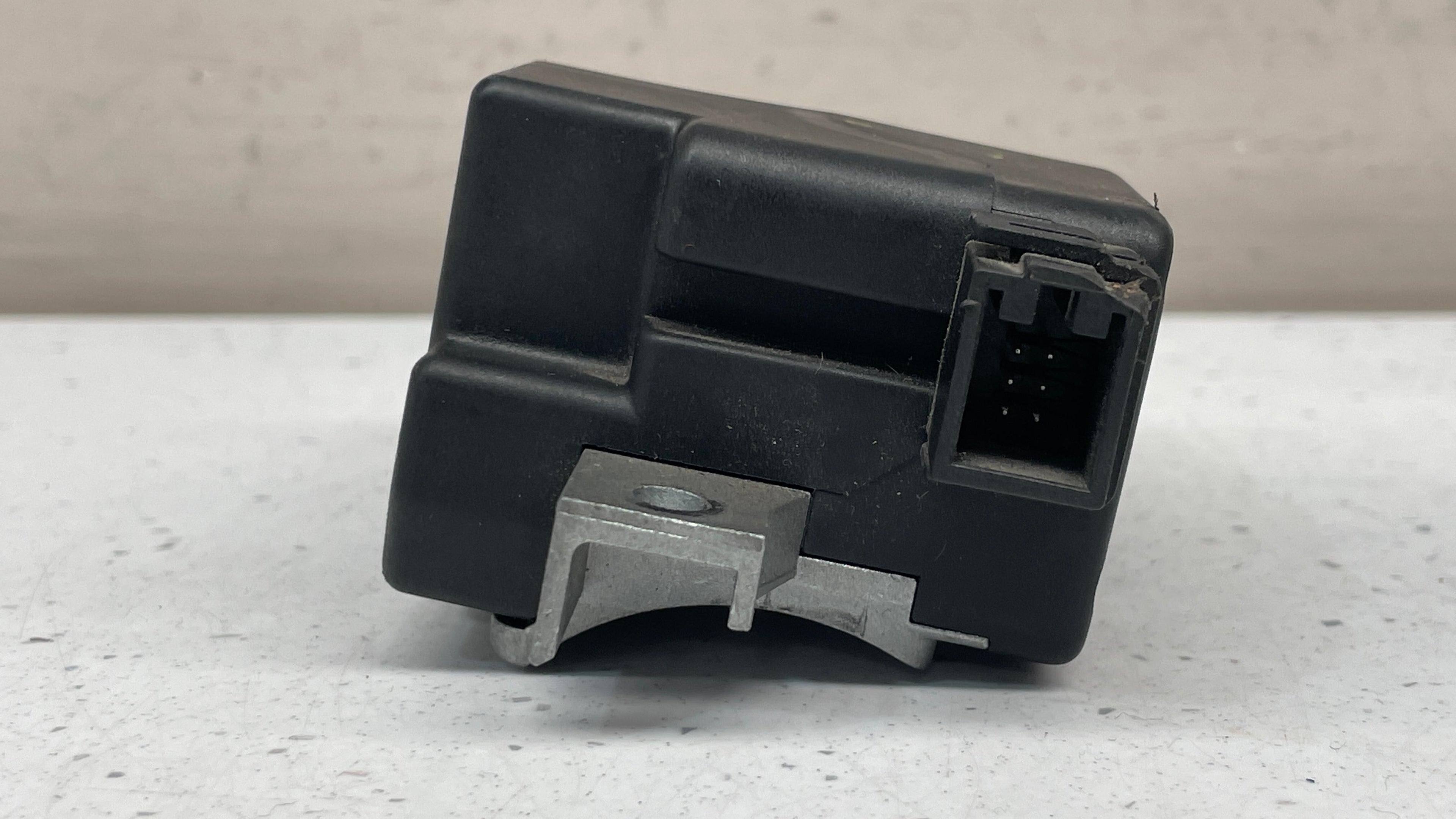 8K0905852D AUDI A5 ELECTRONIC COLUMN LOCK CONTROLLER