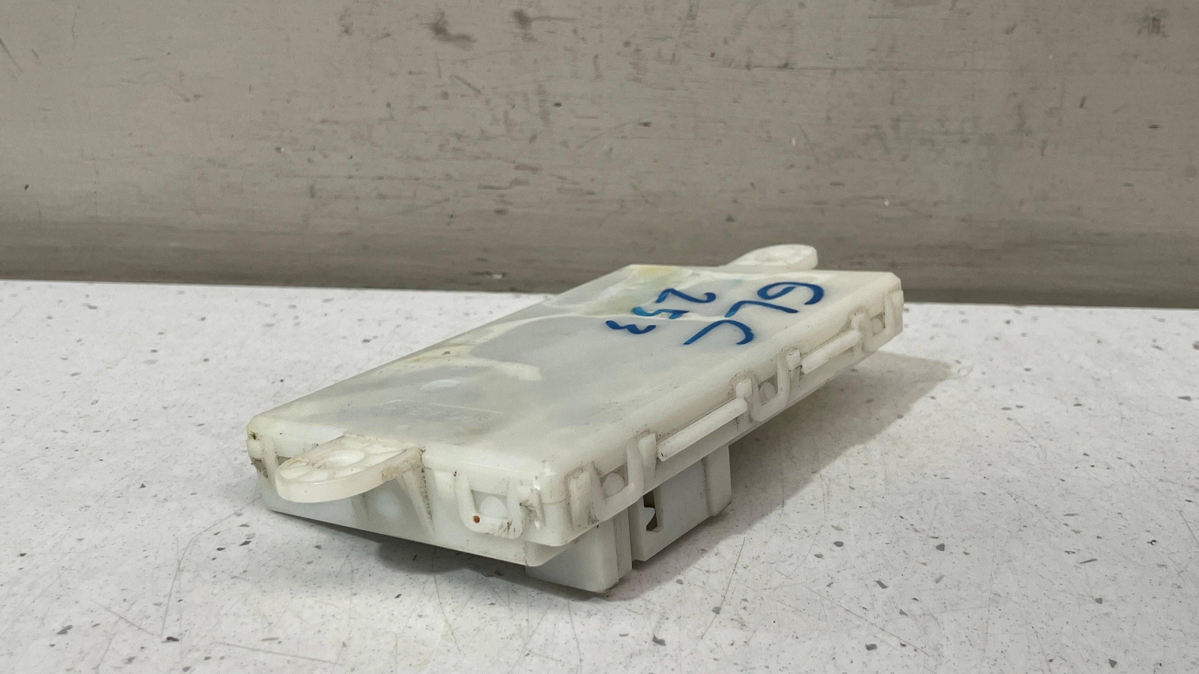 A2229004213  MERCEDES KEY LESS G0 ENTRY MODULE CONTROL UNIT