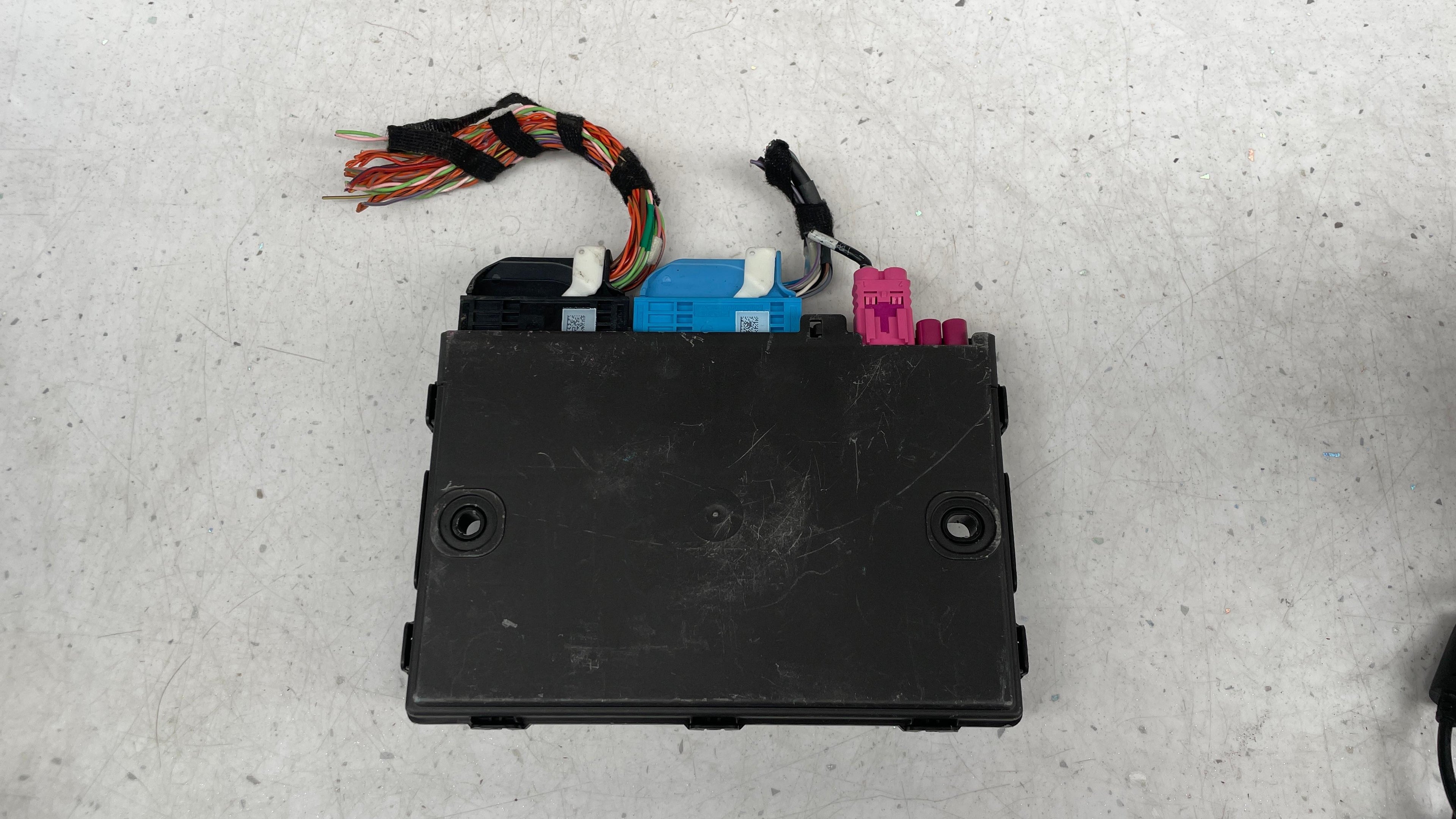 8W5907468E AUDI A5 GATEWAY CONTROL UNIT