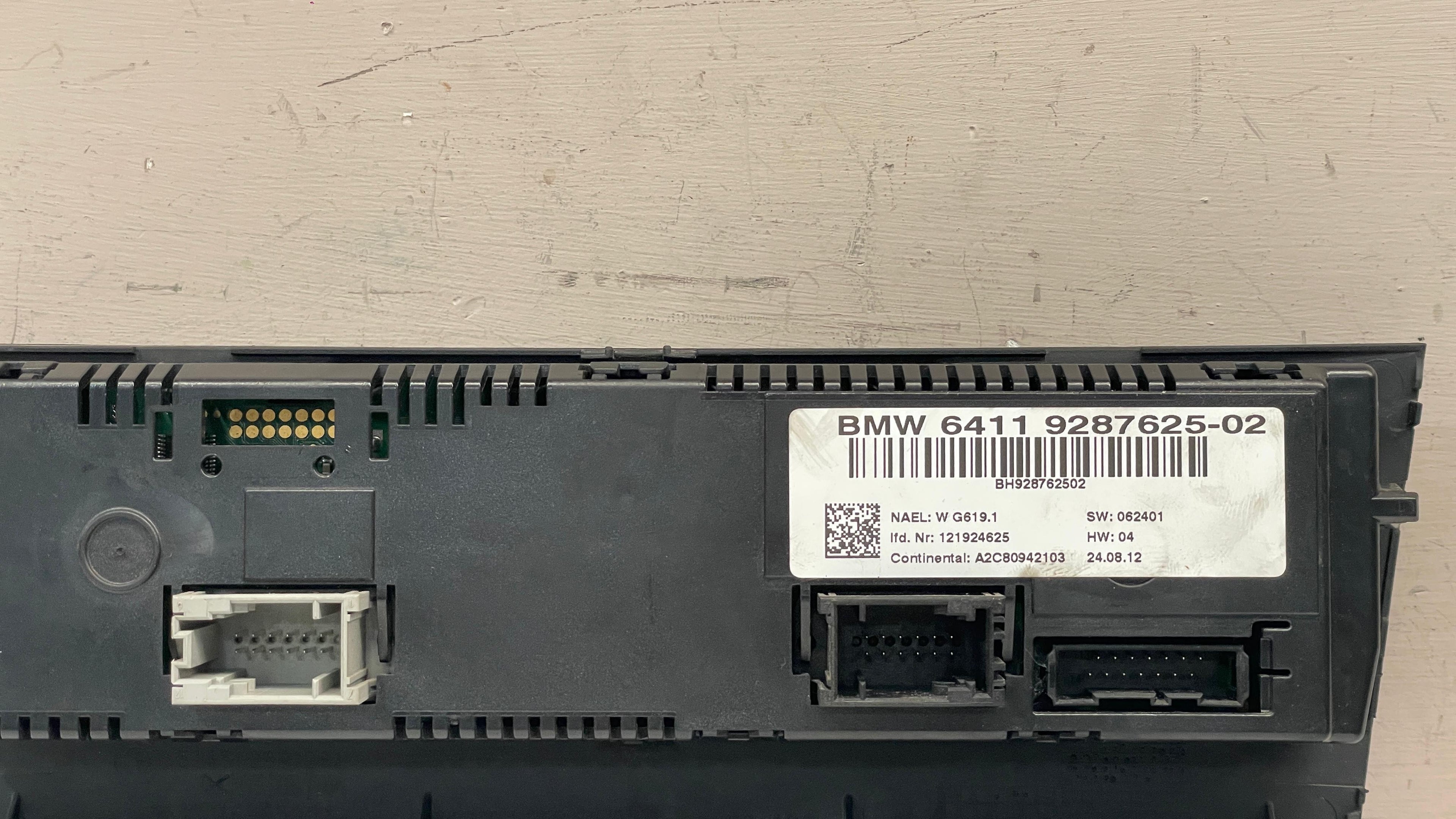 9287625-02 BMW X1 CONTROL PANEL HEATER AC