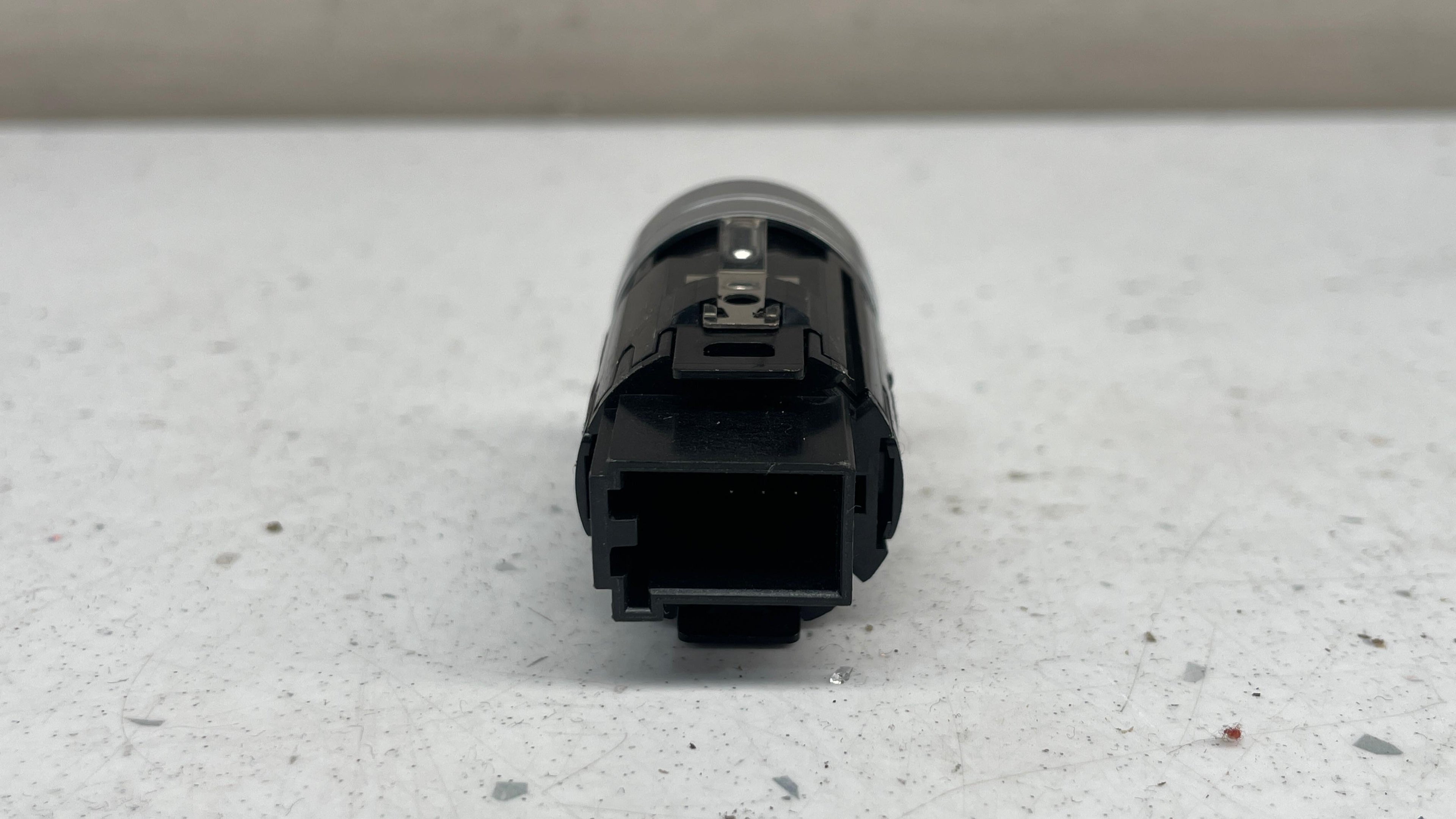 8W2905217F AUDI A4 ENGINE START STOP SWITCH BUTTON
