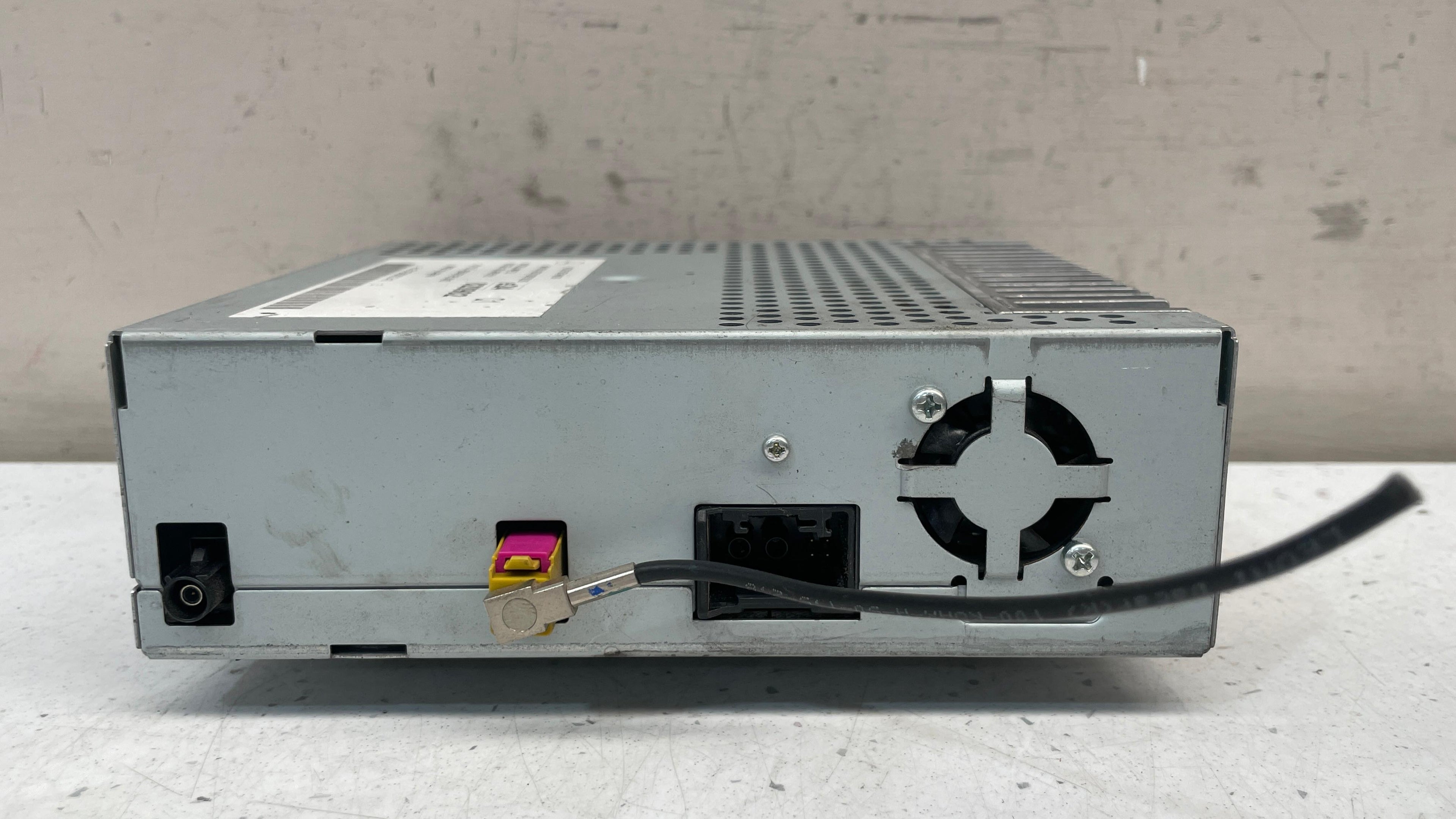 A2218704689 MERCEDES W221 AMPLIFIER SOUND SYSTEM RADIO