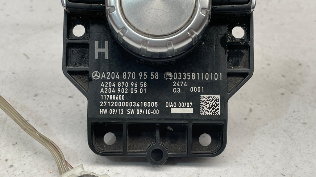 A2048709558  MERCEDES W204 MULTIMEDIA CONTROLLER SWITCH