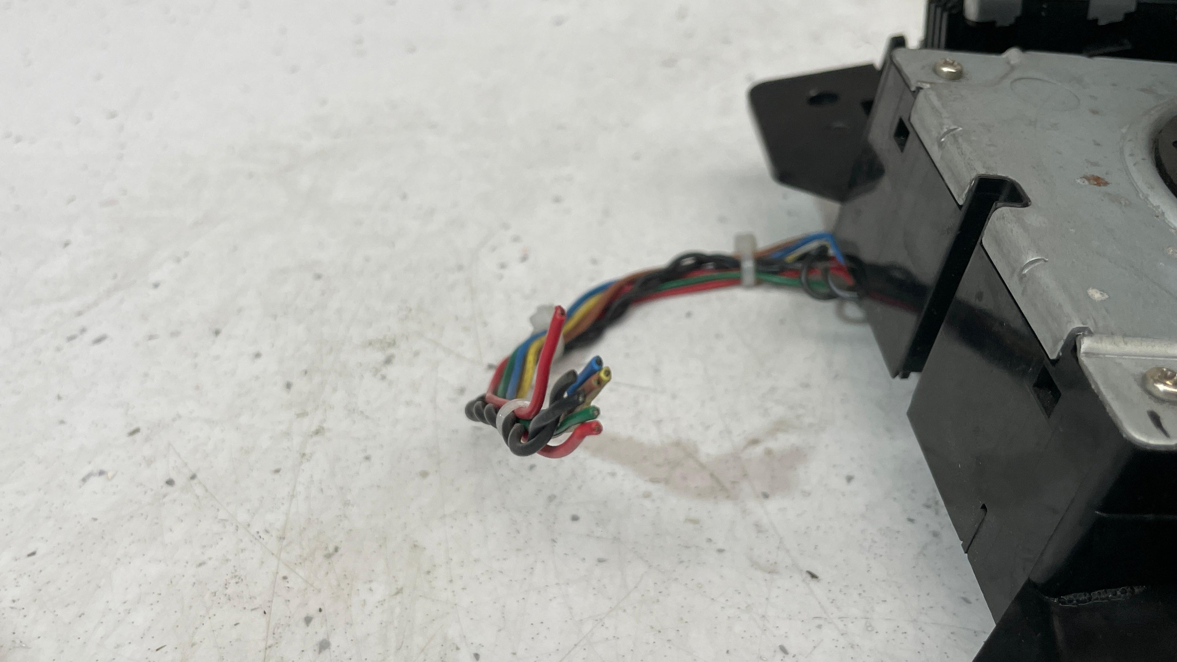 A2218700351 MERCEDES BENZ W221 MULTIMEDIA CONTROL SWITCH