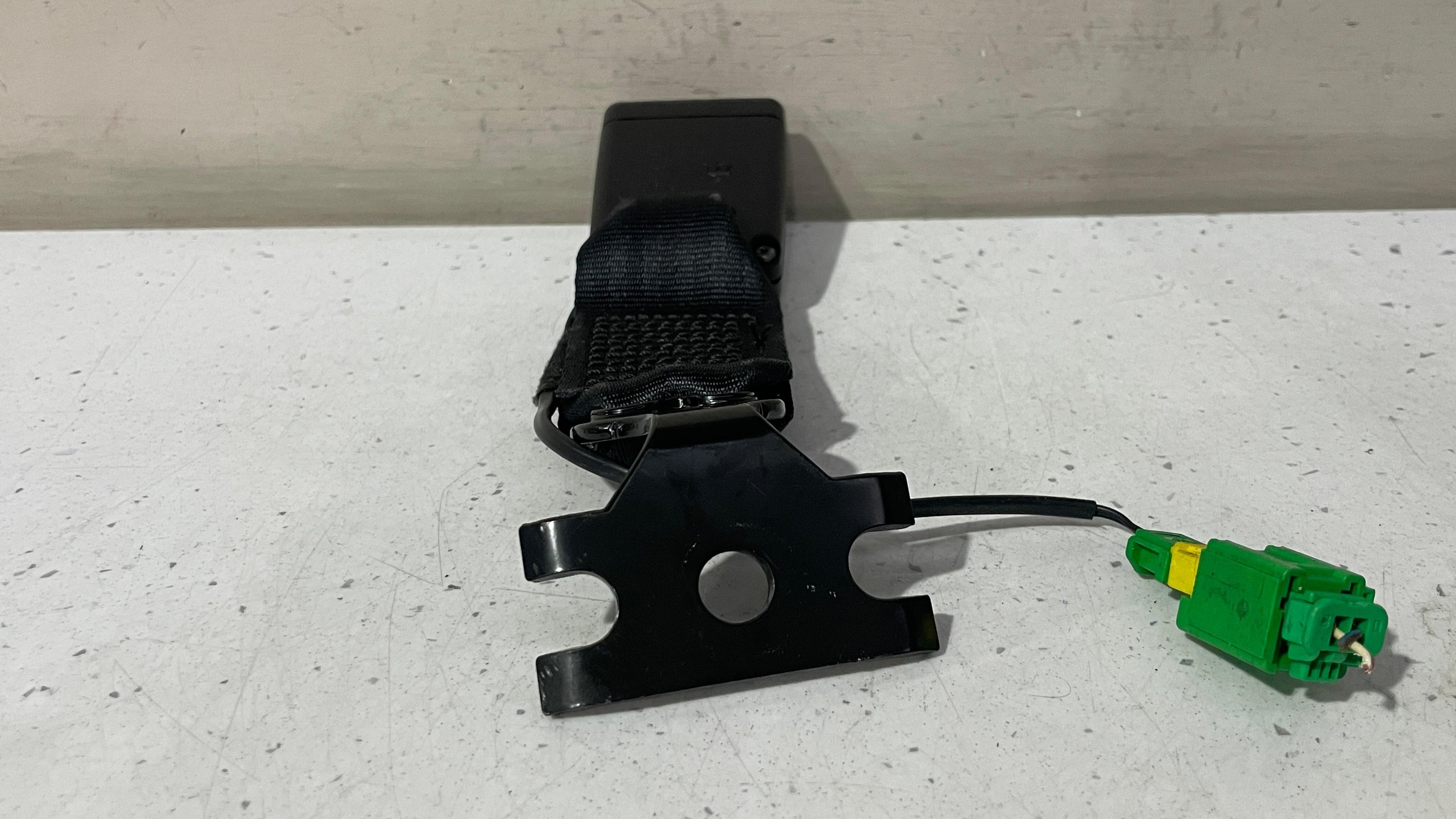 670019306 MASERATI GHIBLI RIGHT REAR SEAT BELT