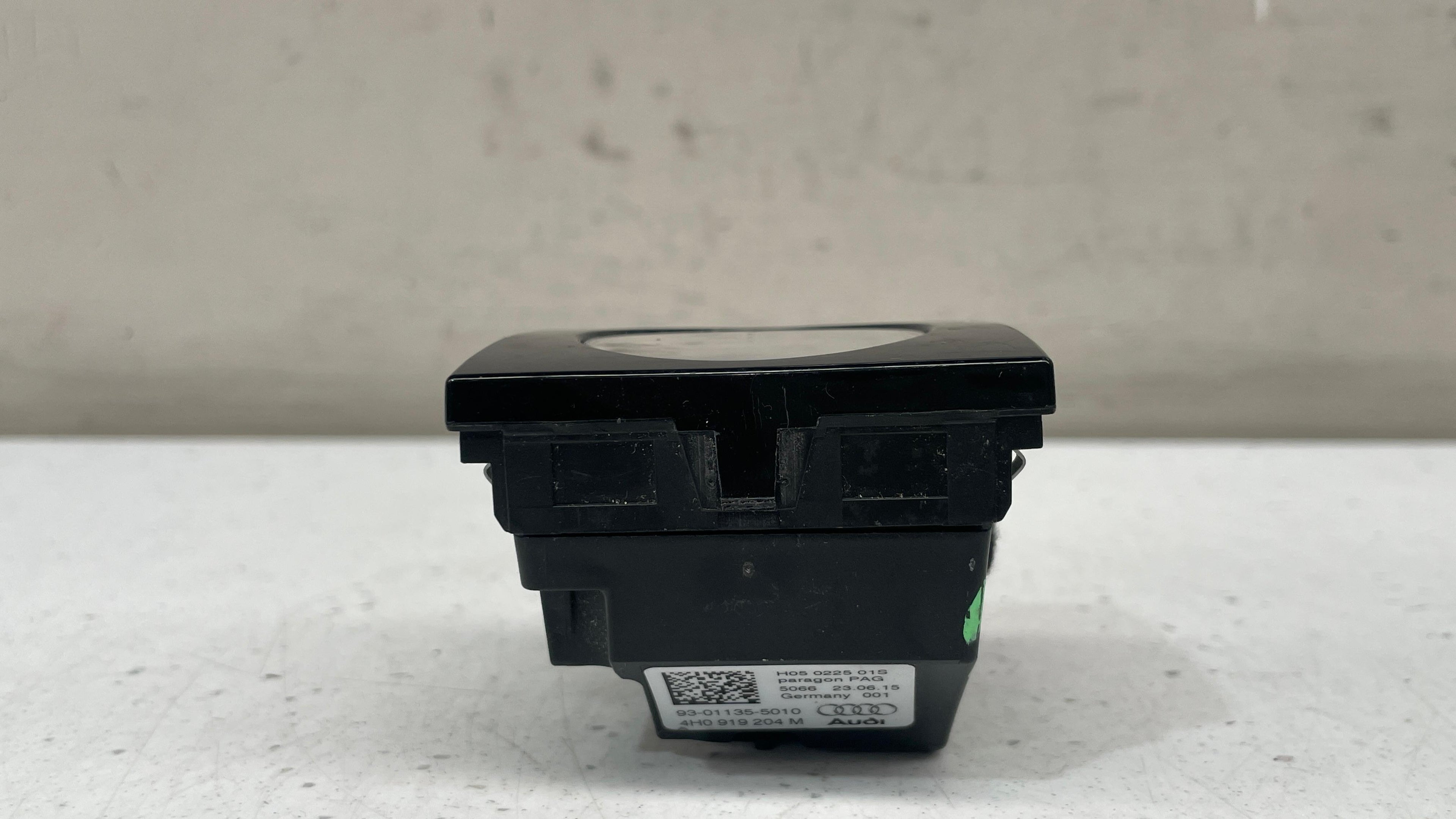 4H0919204M AUDI A8 DASH ANALOG CLOCK TIME
