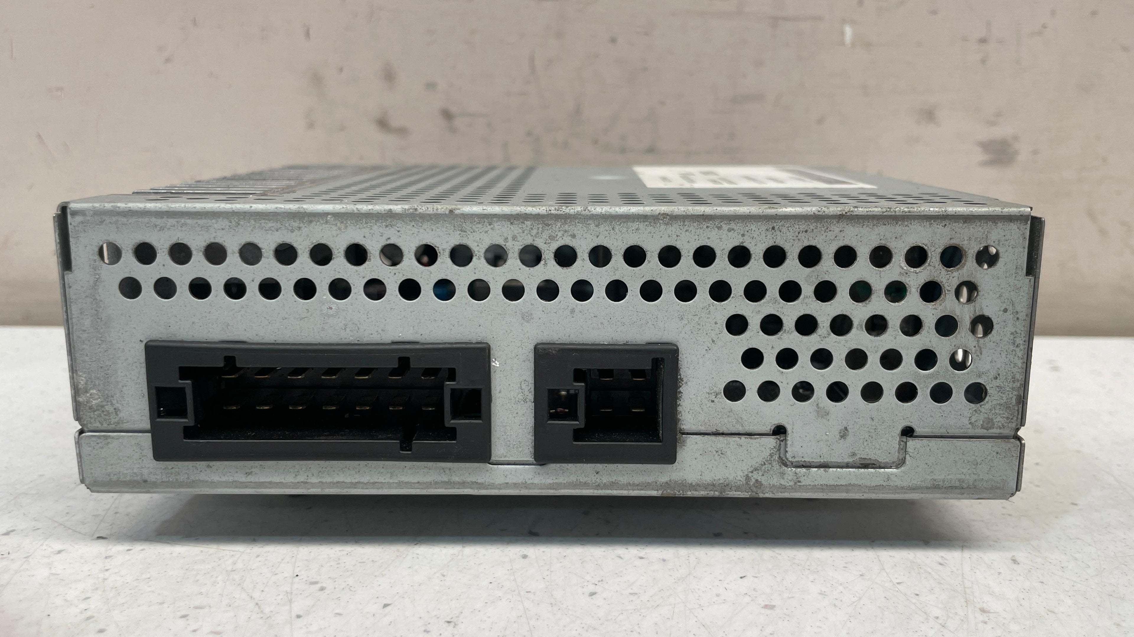 A2218704689 MERCEDES W221 AMPLIFIER SOUND SYSTEM RADIO