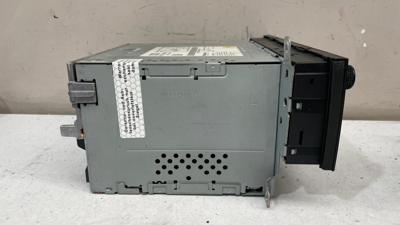 8T1035186R AUDI A4 RADIO RECEIVER CONTROL UNIT