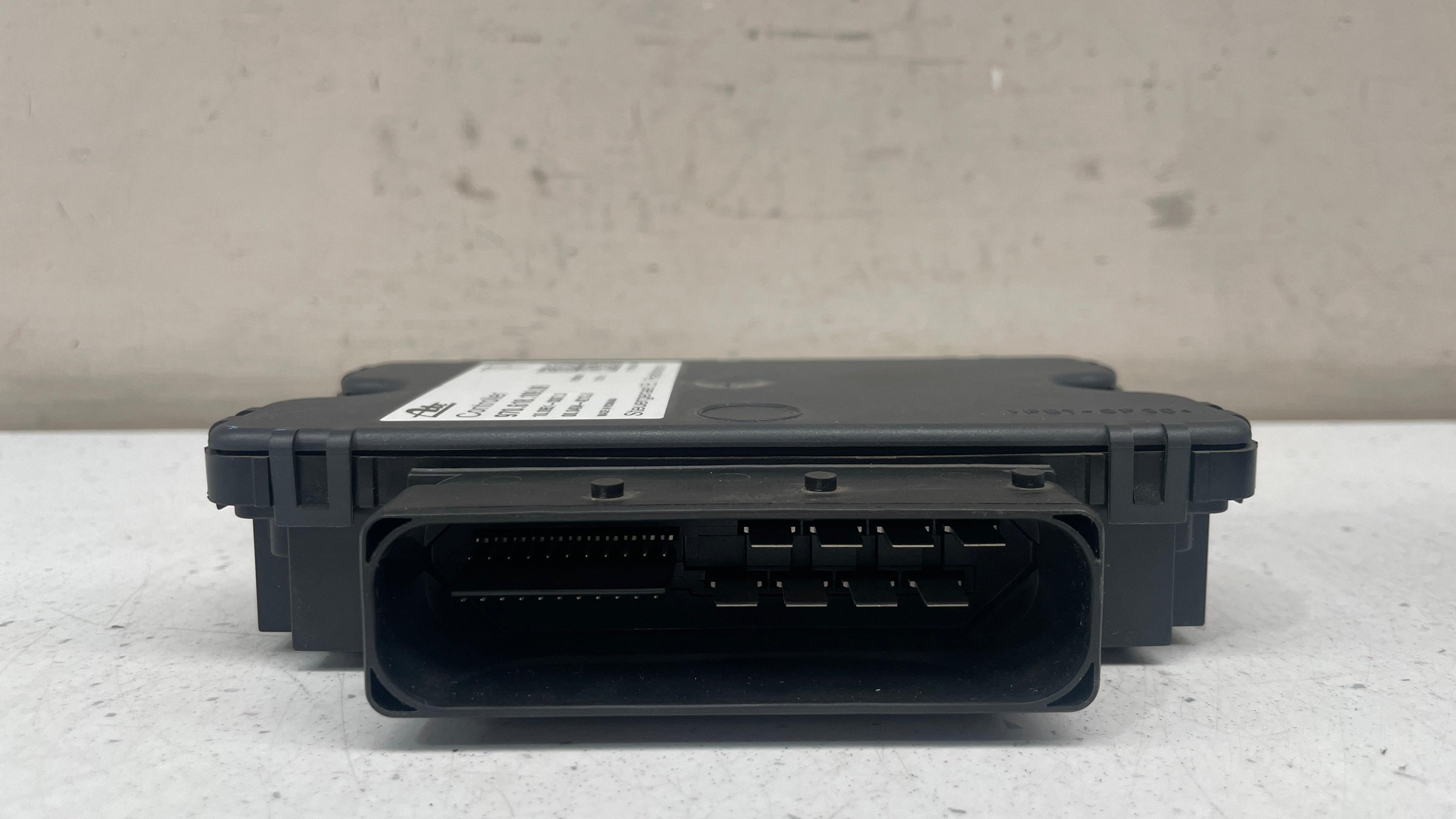 97061810909 PORSCHE PANAMERA HAND BRAKE CONTROL MODULE