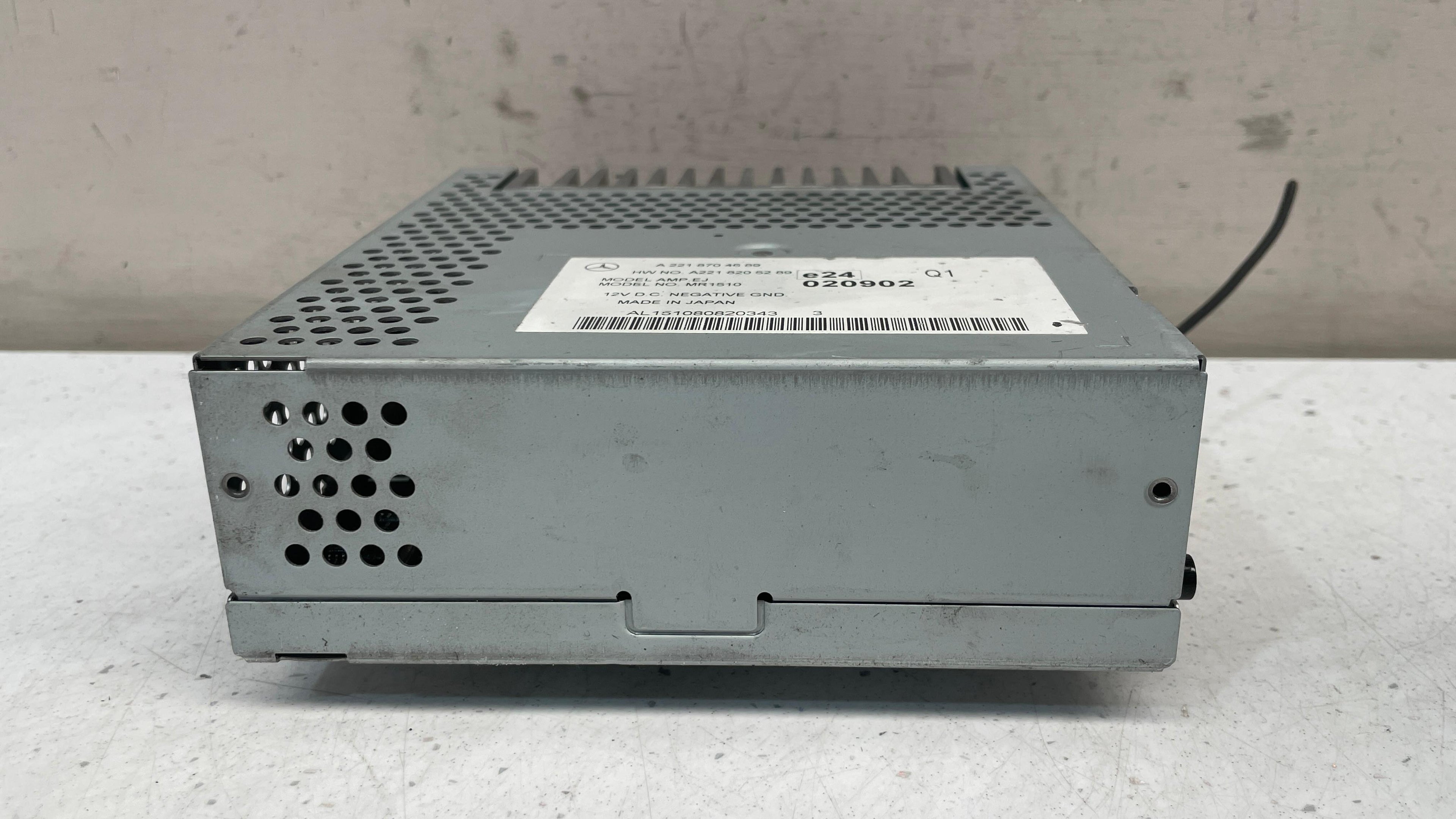 A2218704689 MERCEDES W221 AMPLIFIER SOUND SYSTEM RADIO