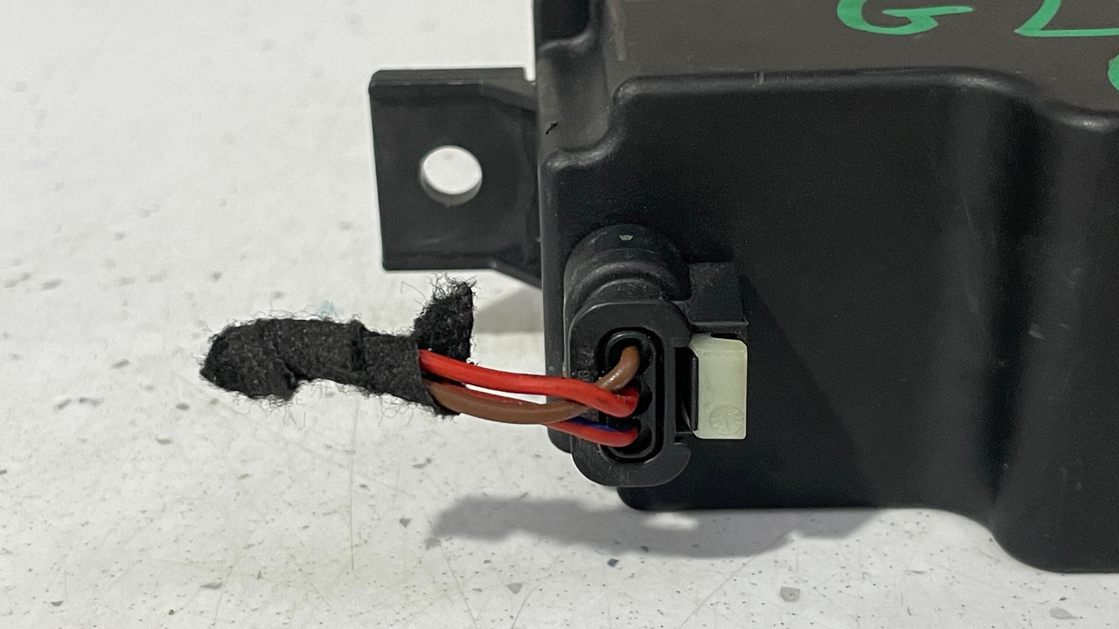 A2059053414 MERCEDES VOLTAGE CONVERTER AUXILIARY BATTERY CONTROL UNIT