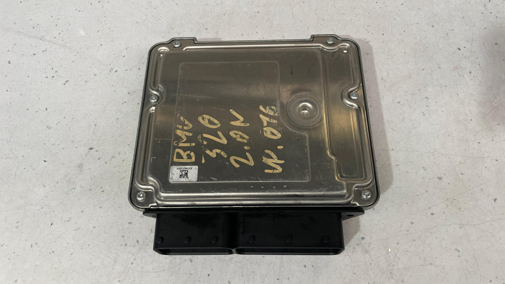 8578944-01 BMW SERIES 3 ENGINE CONTROL UNIT ECU