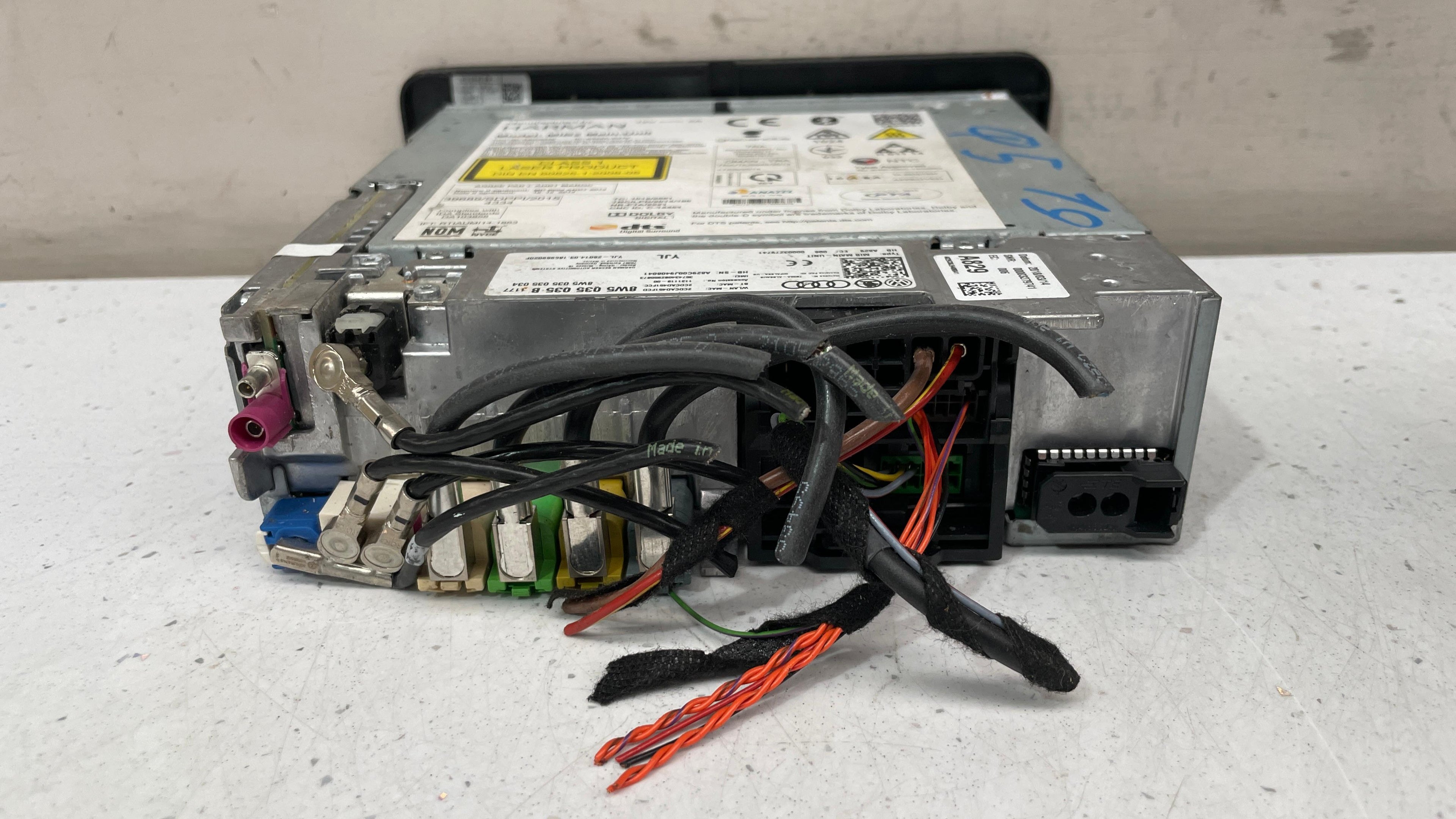 8W5035035B AUDI Q5 RADIO MULTI MEDIA HEAD UNIT