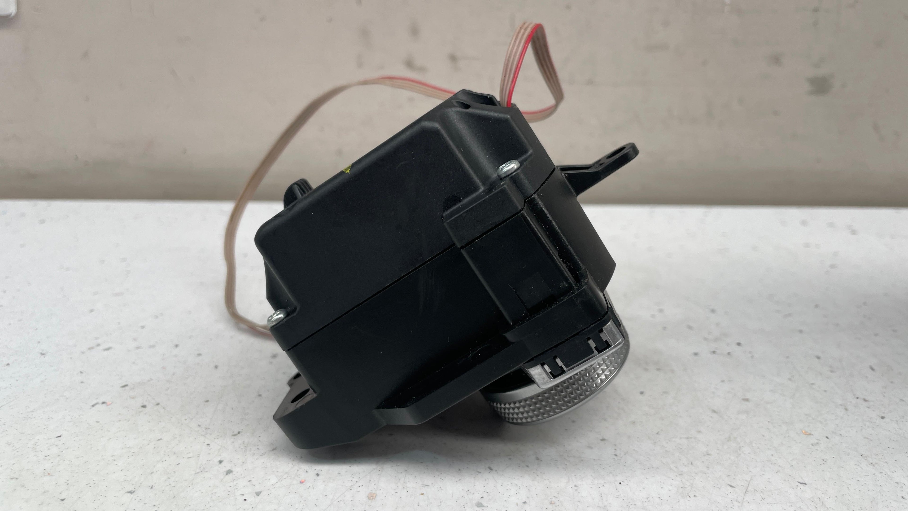 A2048700679 MERCEDES W204 COMAND CONTROLLER MULTI SWITCH