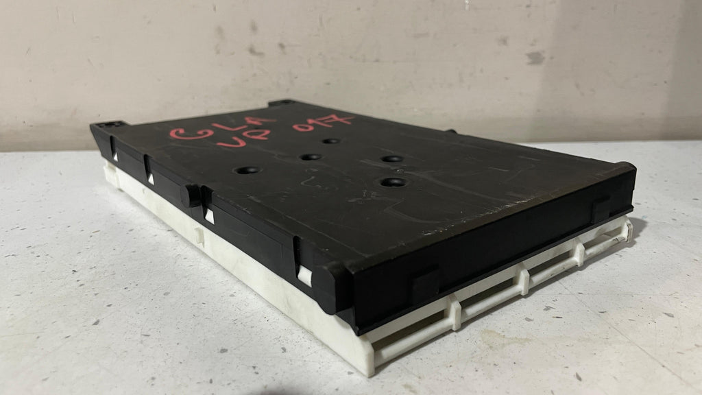 A1569005303 MERCEDES GLA BODY CONTROL MODULE UNIT