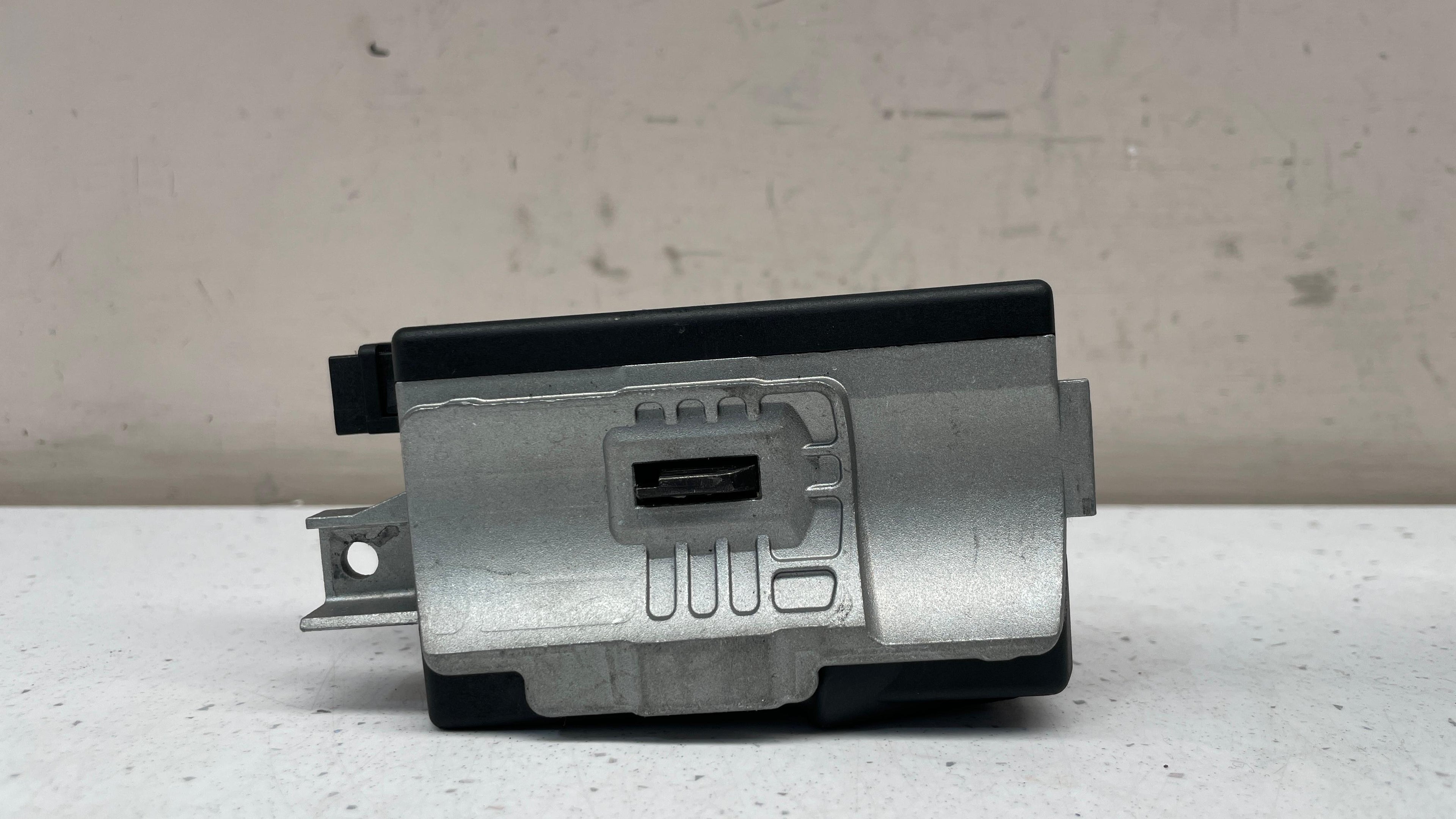 8K0905852D AUDI A5 ELECTRONIC COLUMN LOCK CONTROLLER