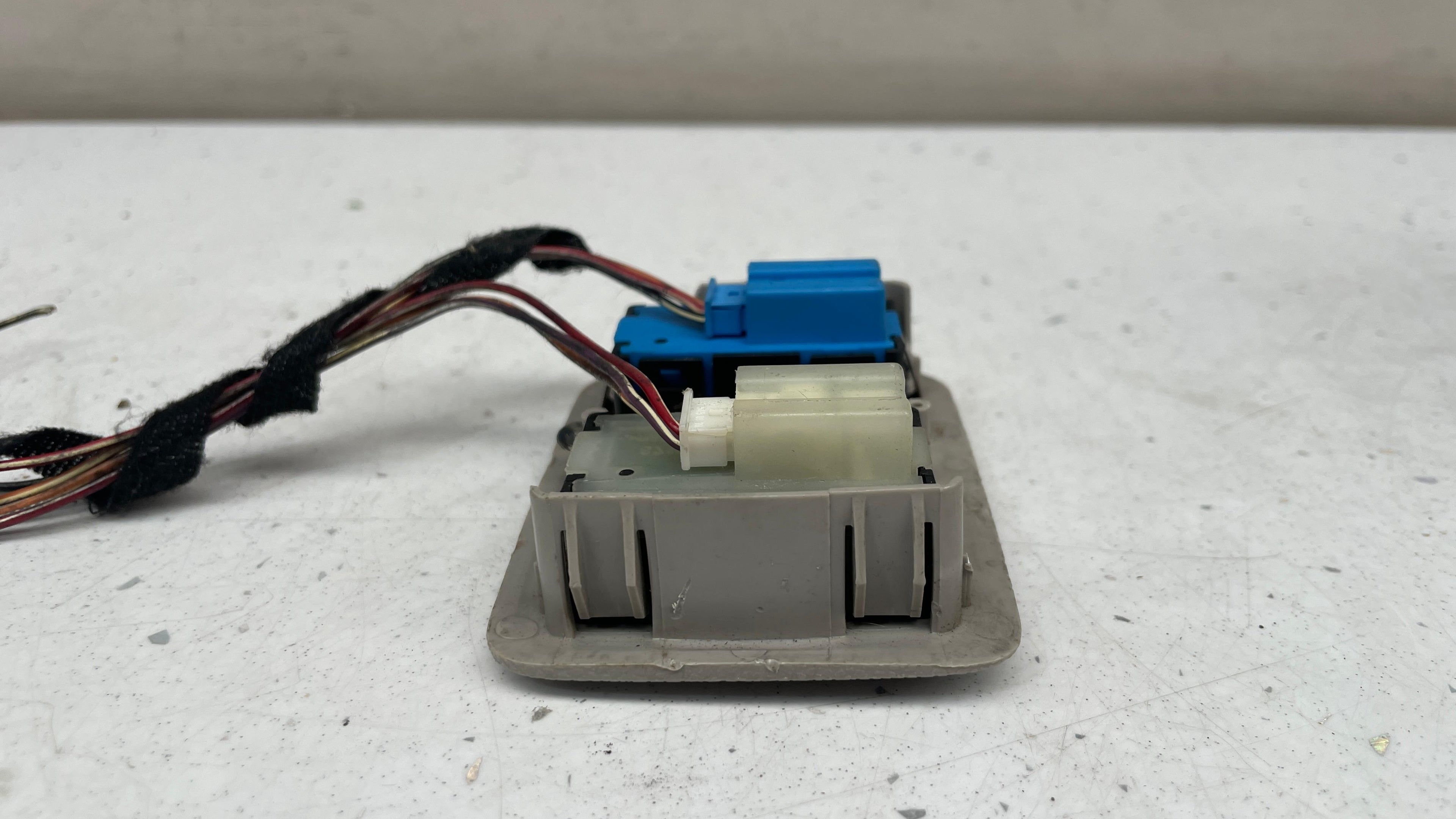 JC389989 MERCEDES GL SEAT CONTROL SWITCH