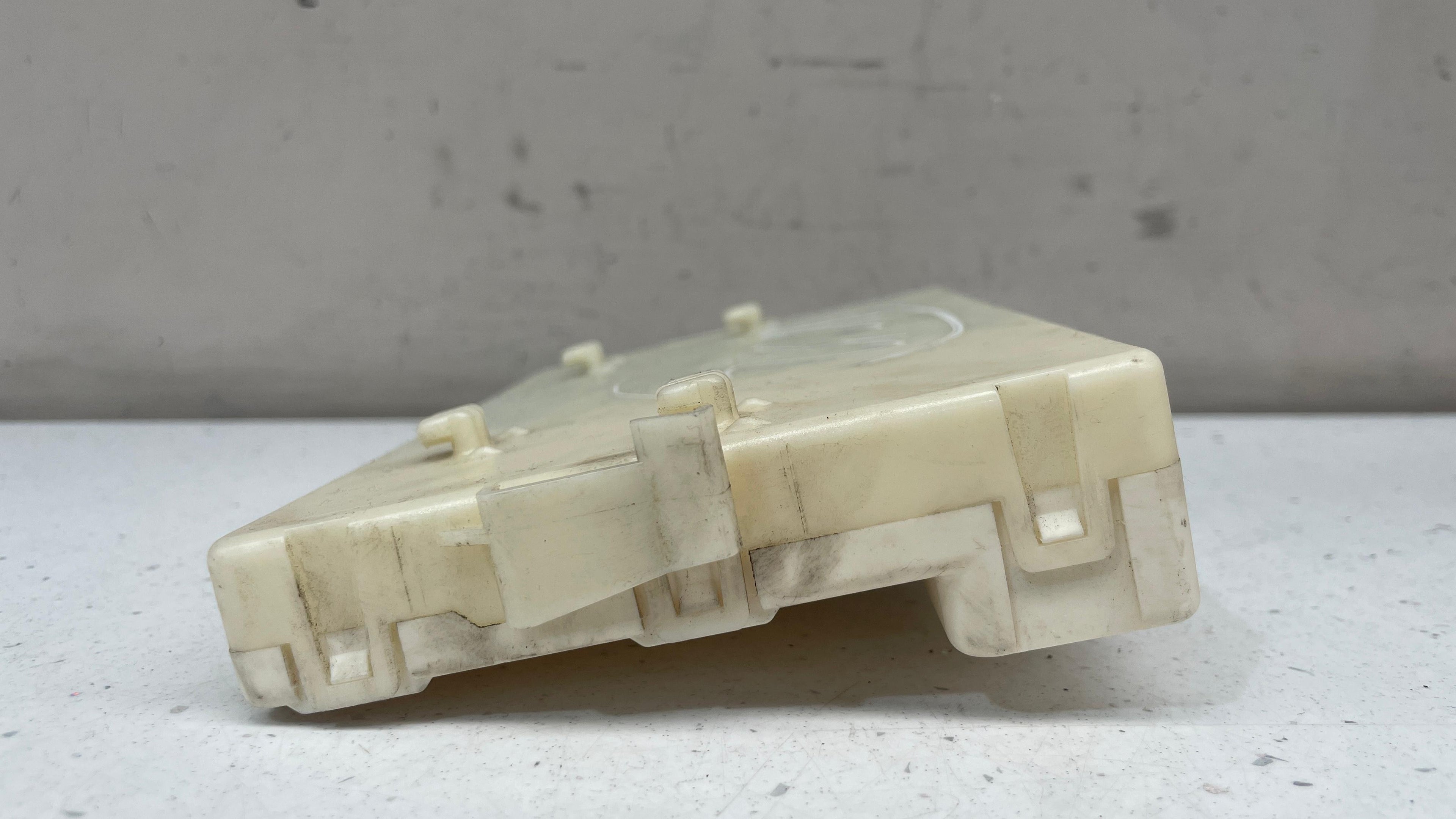 A2079000600 MERCEDES W212 REAR WINDOW CONTROL MODULE UNIT ECU