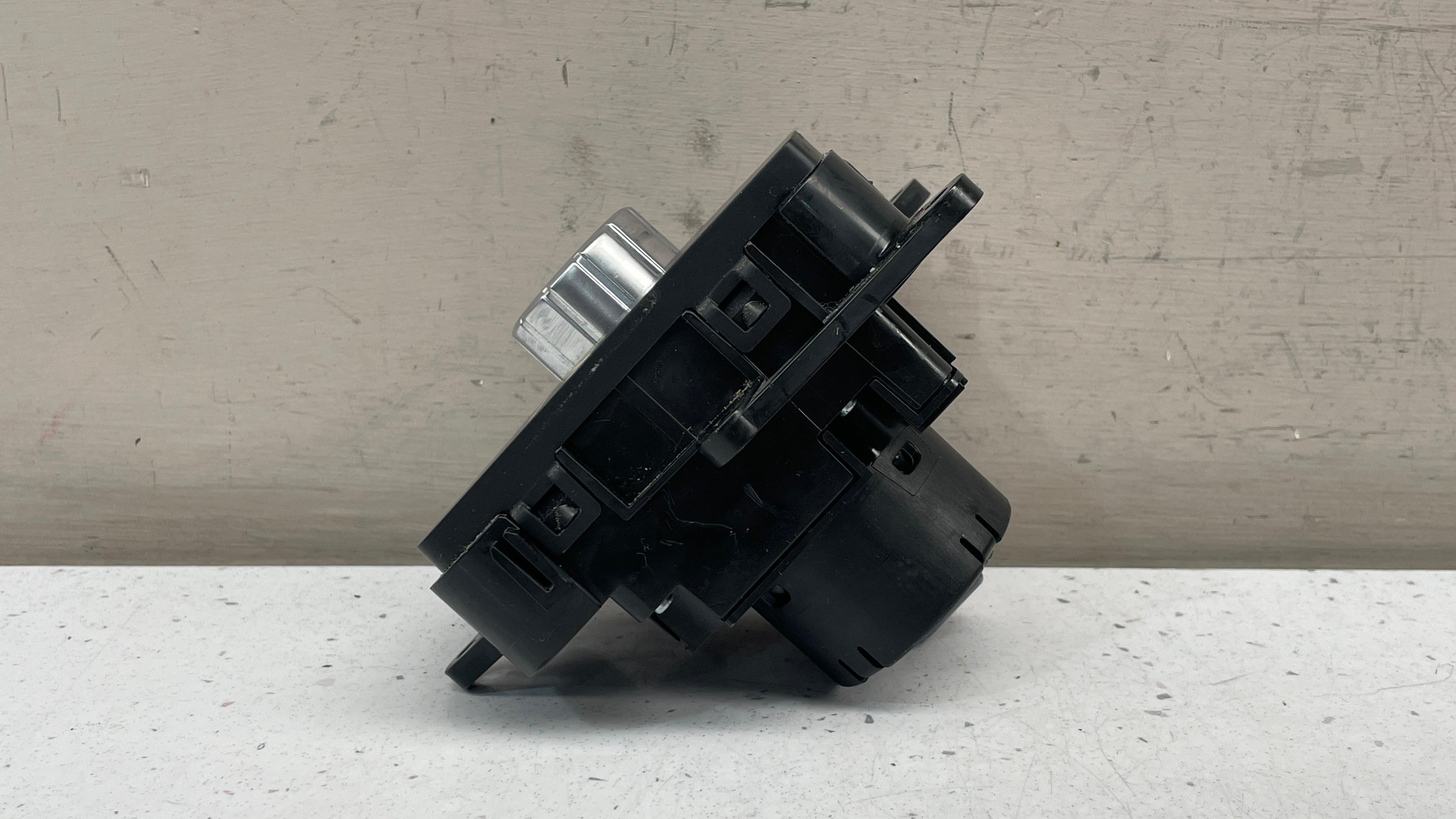 A2929058700 MERCEDES W166 SUSPENSION CONTROL SWITCH