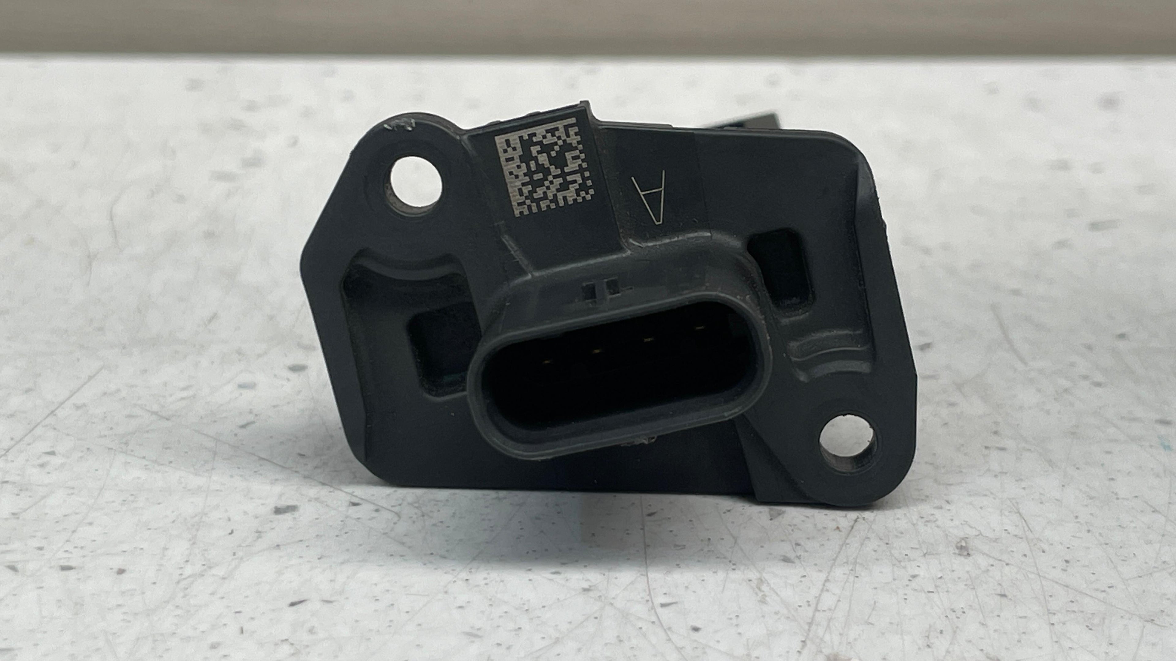 858002202  BMW SERIES 1  HOT  FILM  MASS AIR FLOW SENSOR