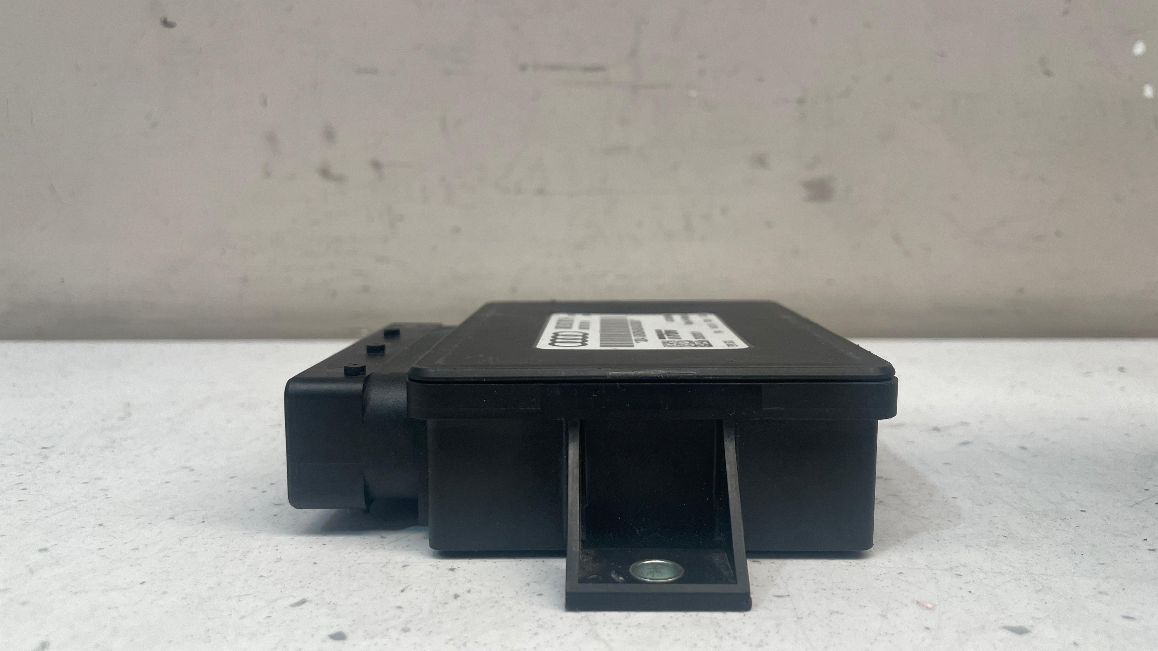 8K0907801H AUDI PARKING BRAKE CONTROL