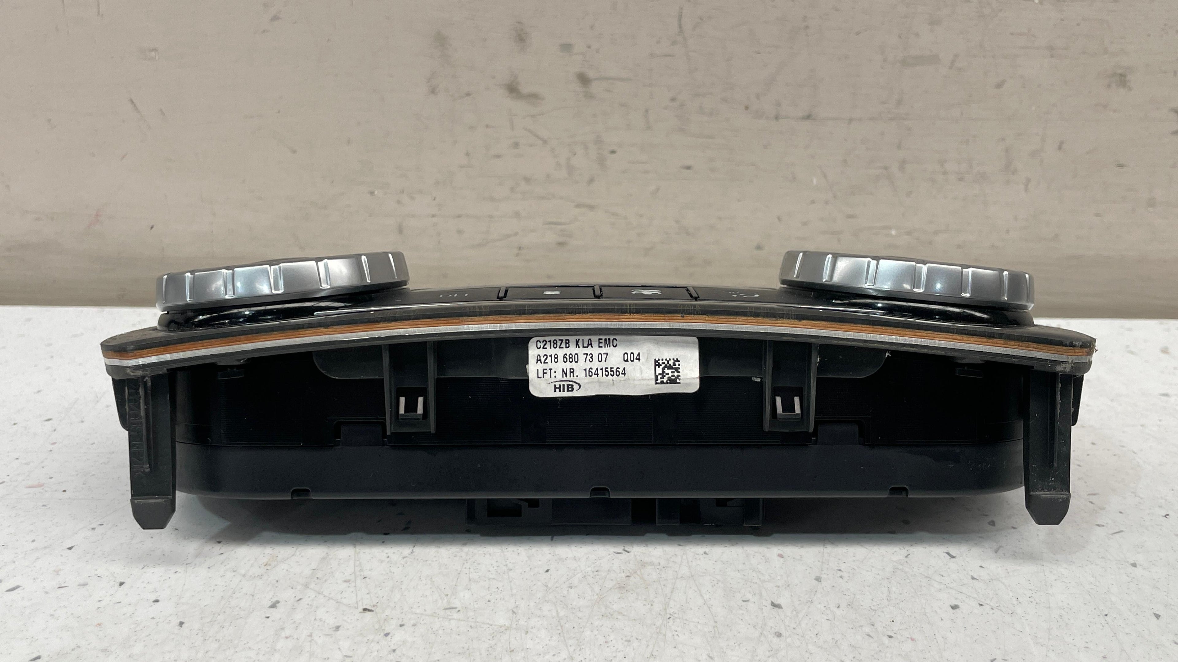 A2049006608 MERCEDES W204 CLIMATE CONTROL PANEL