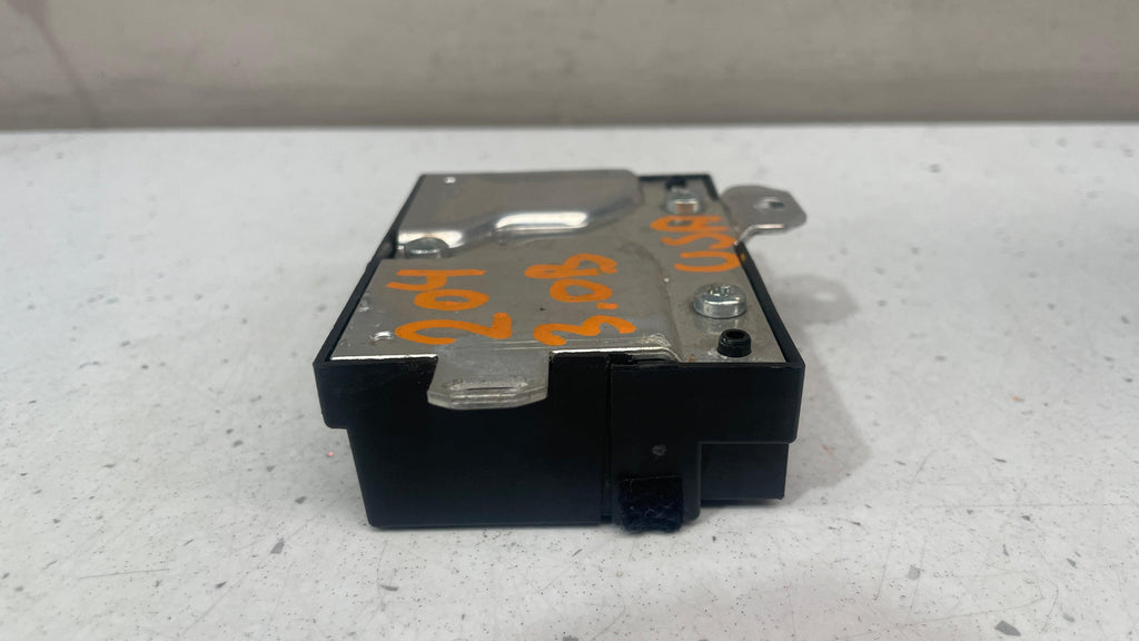 A2215401601 MERCEDES W204 FUEL POMP CONTROL UNIT