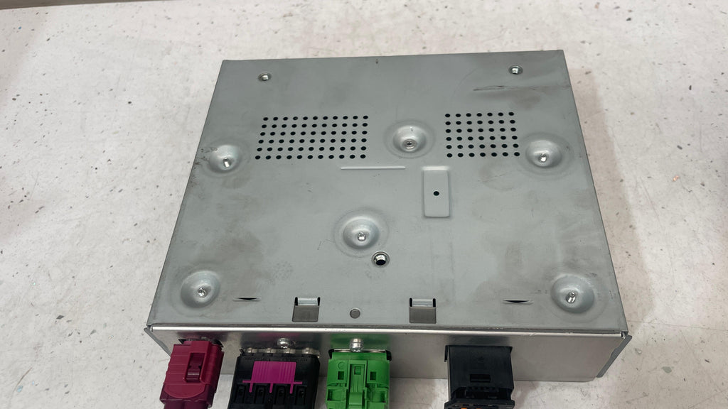 A2229002810 MERCEDES W222 AMG DIGITAL AUDIO TUNERBOX