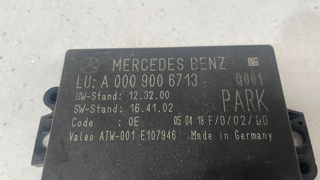 A0009006713  MERCEDES PARKING DISTANCE SENSOR CONTROL UNIT