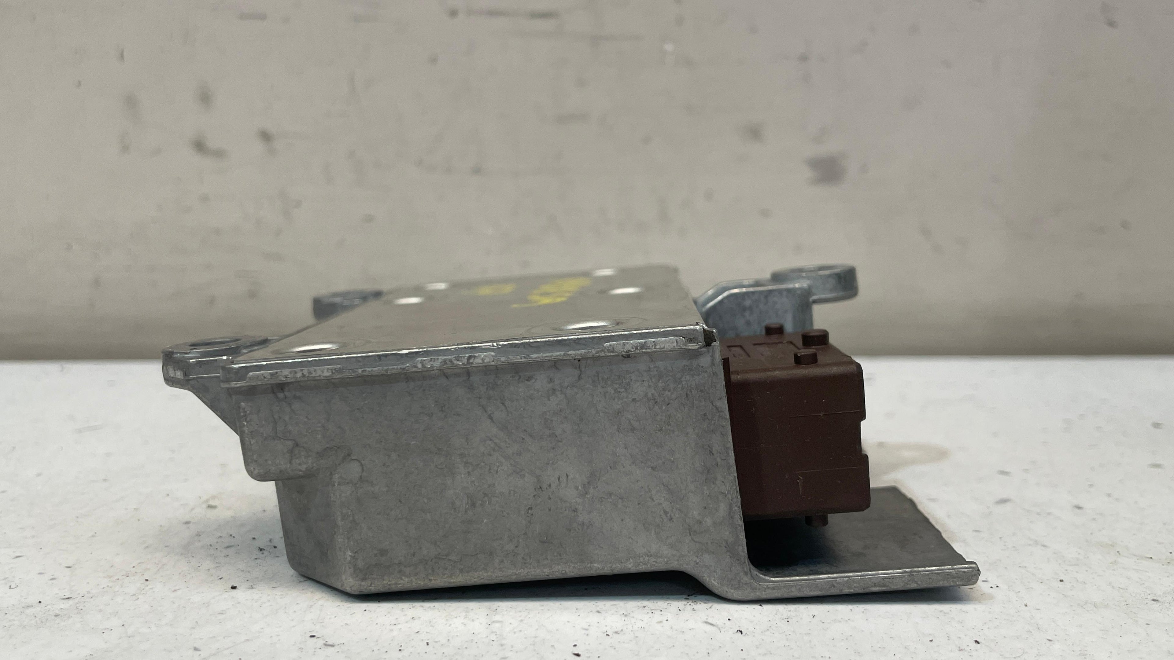 327963935 OPEL CORSA SRS CONTROL UNIT