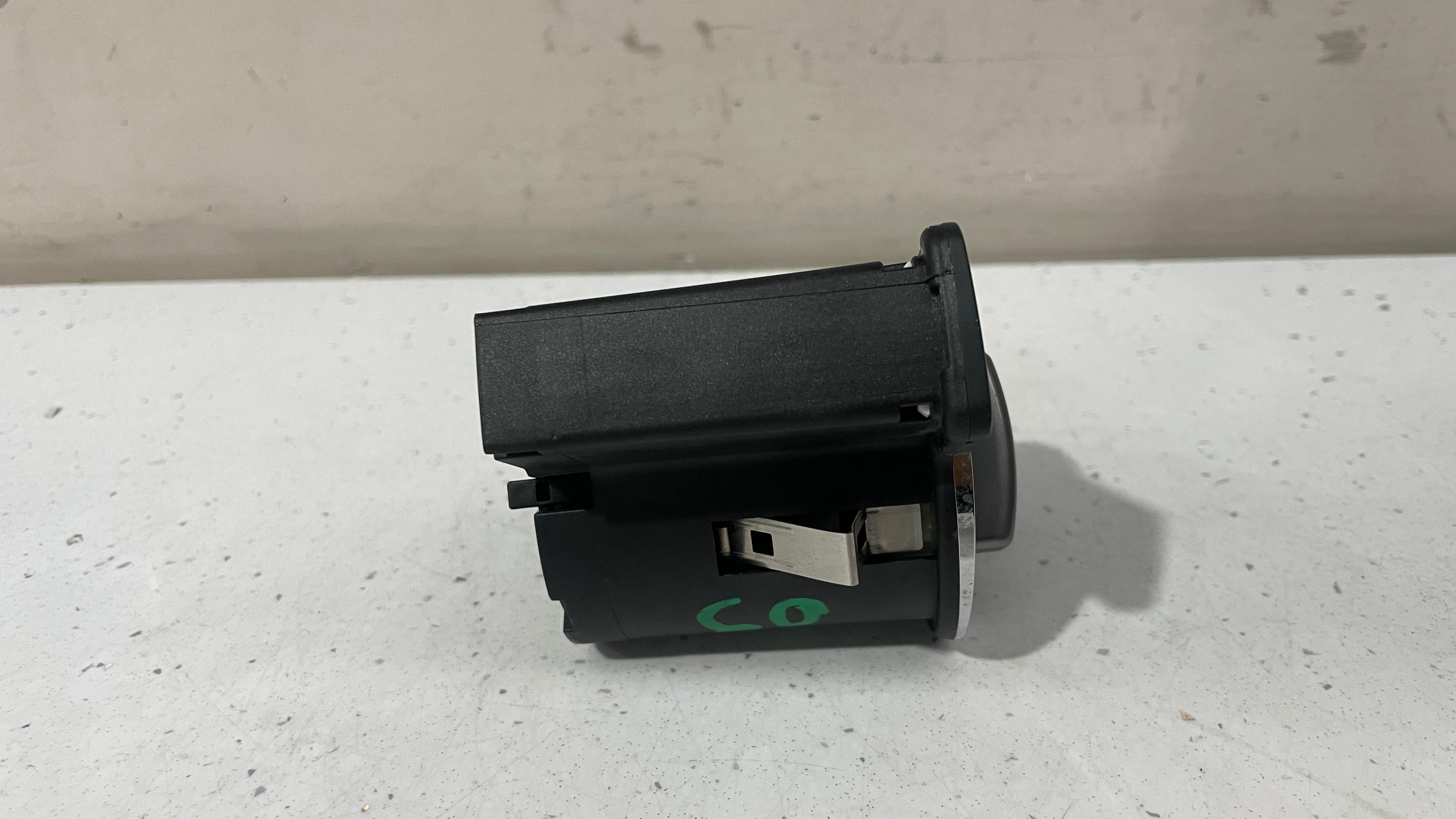 A2045452204 MERCEDES W204 HEADLIGHT SWITCH PANEL