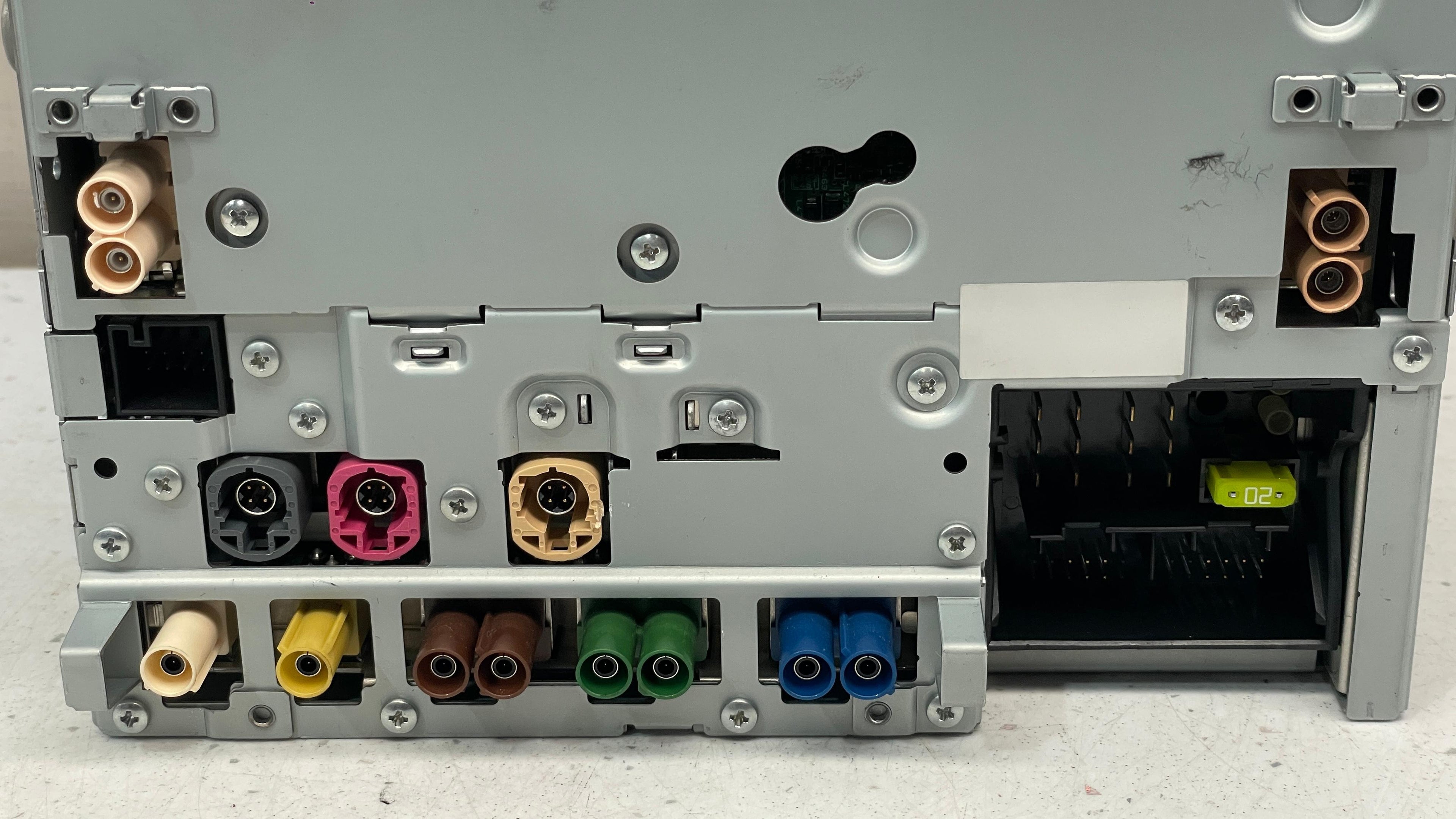 A2129007126 MERCEDES W212 RADIO CD PLAYER HEAD UNIT