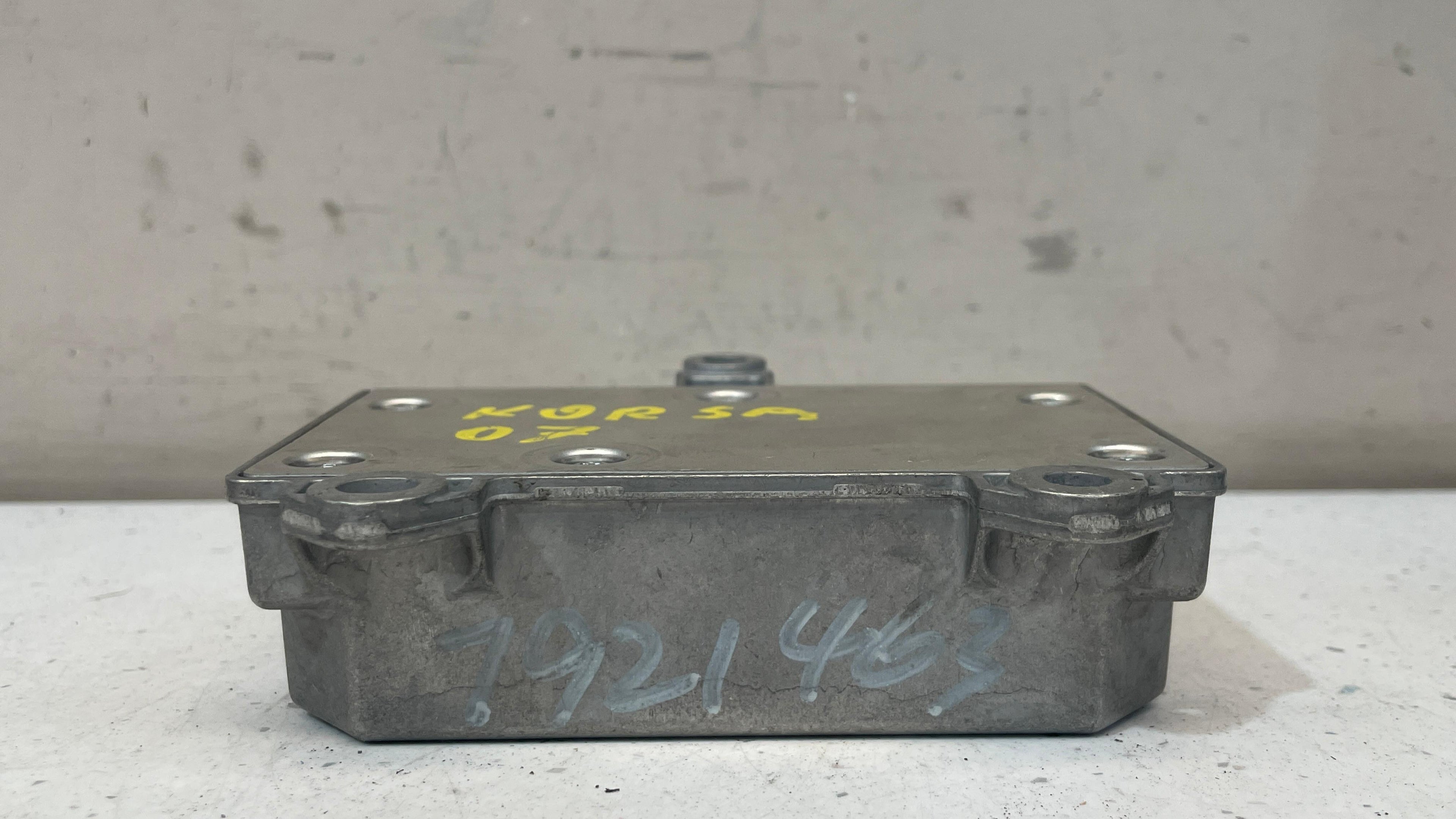 327963935 OPEL CORSA SRS CONTROL UNIT