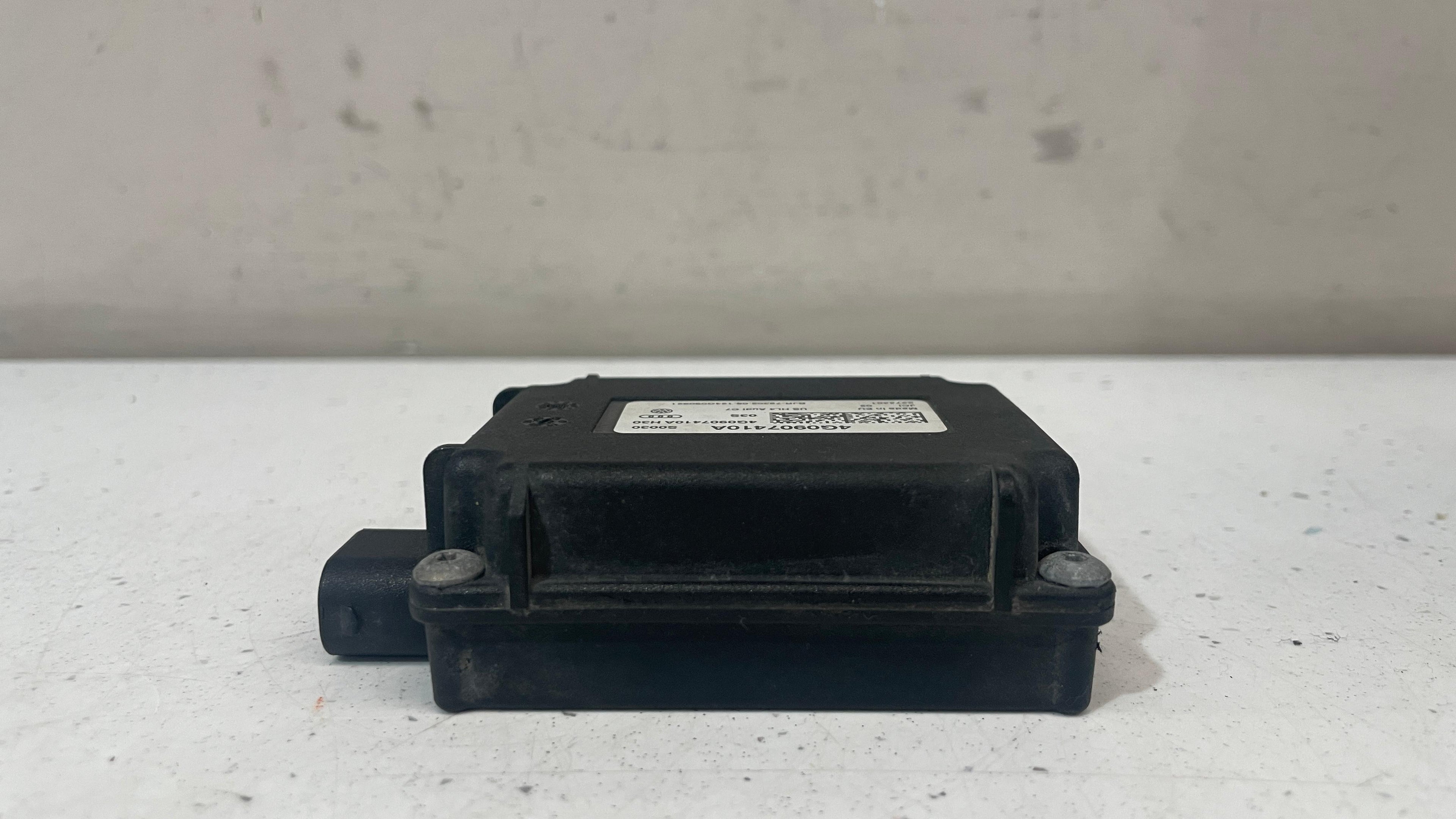 4G0907410A AUDI A6 GARAGE DOOR OPENER MODULE