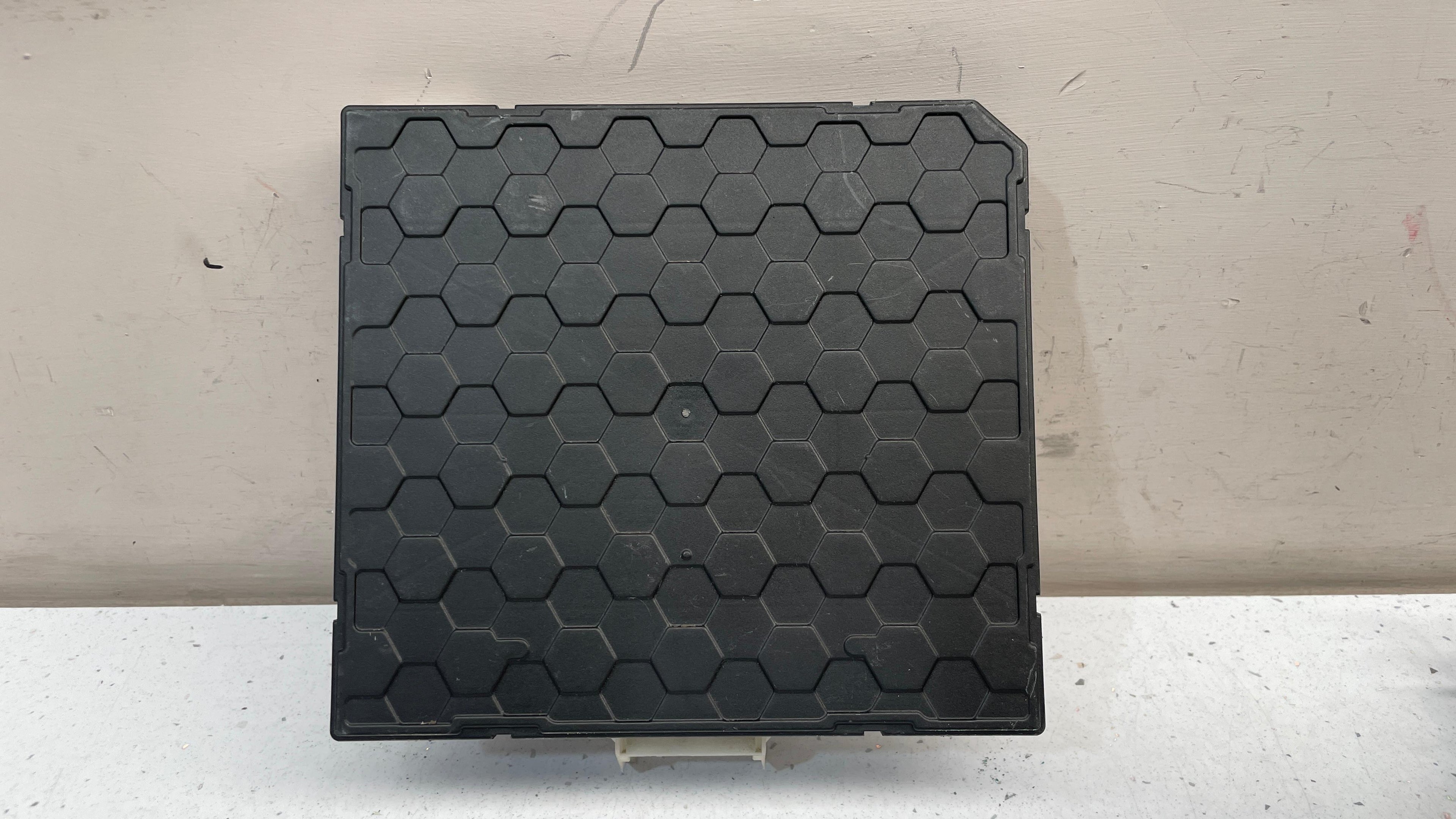 5Q0937087M VOLKSWAGEN GOLF BODY CONTROL MODULE UNIT