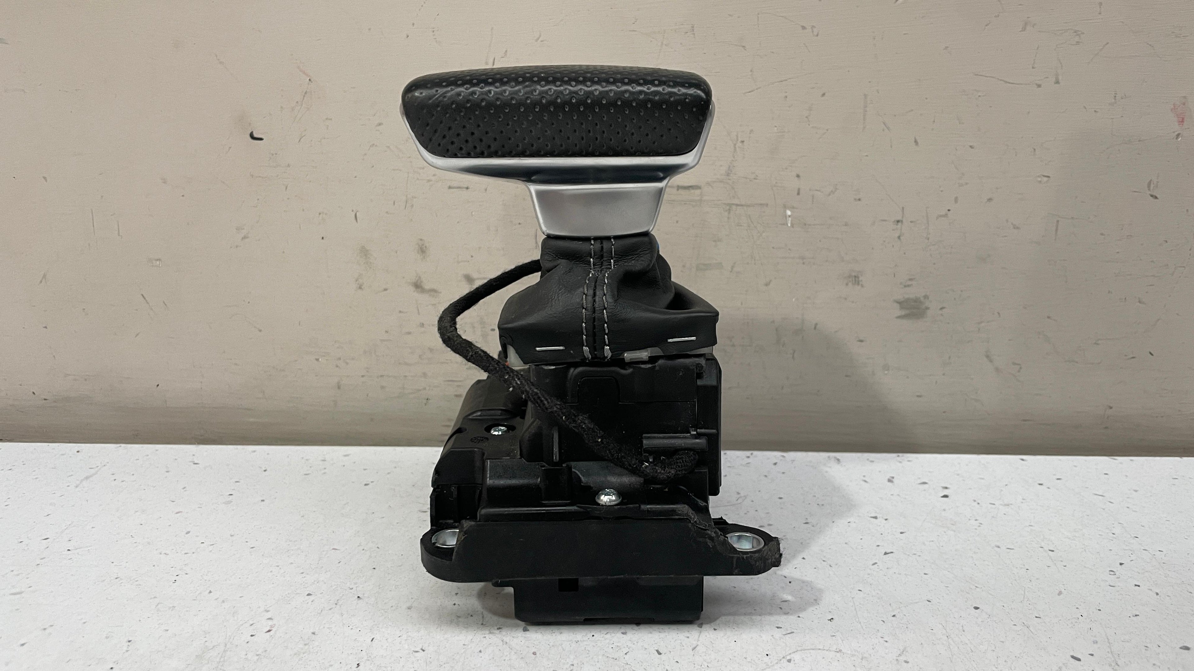 8W2713041N AUDI A4 TRANSMISSION GEAR SHIFTER SELECTOR