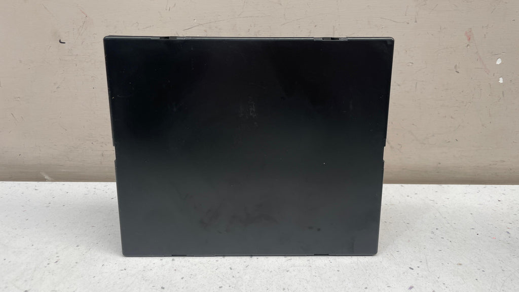 8K0907064C AUDI A4 CONVENIENCE MODULE DASHBOARD