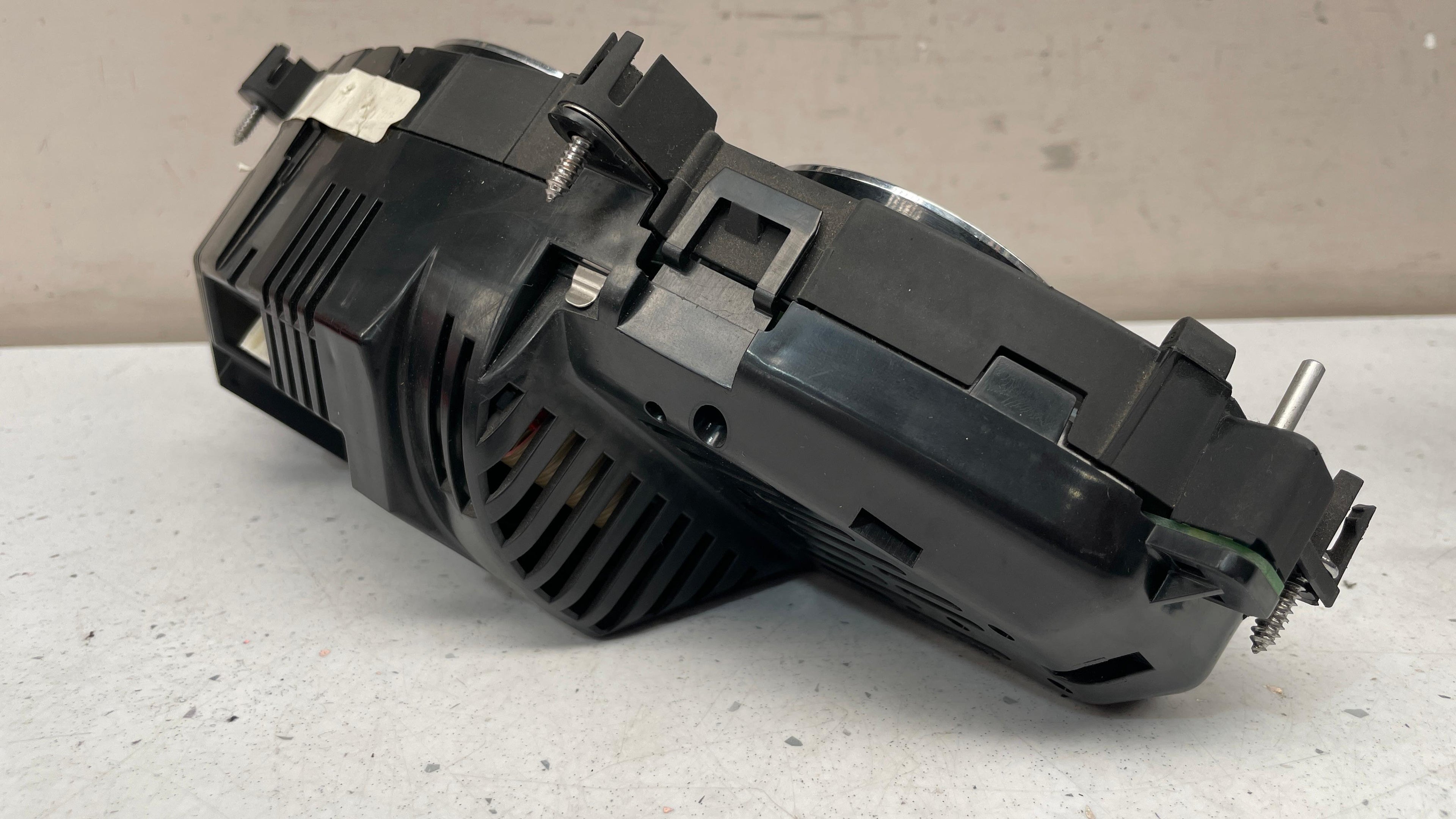 A2195404511 MERCEDES W219 SPEEDOMETER INSTRUMENT CLUSTER PANEL