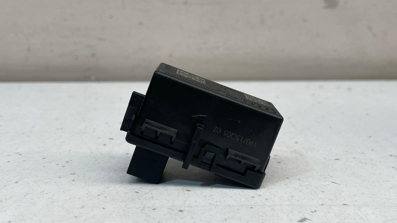 4H0909131 AUDI IGNITION SWITCH CONTROL LOCK RELAY