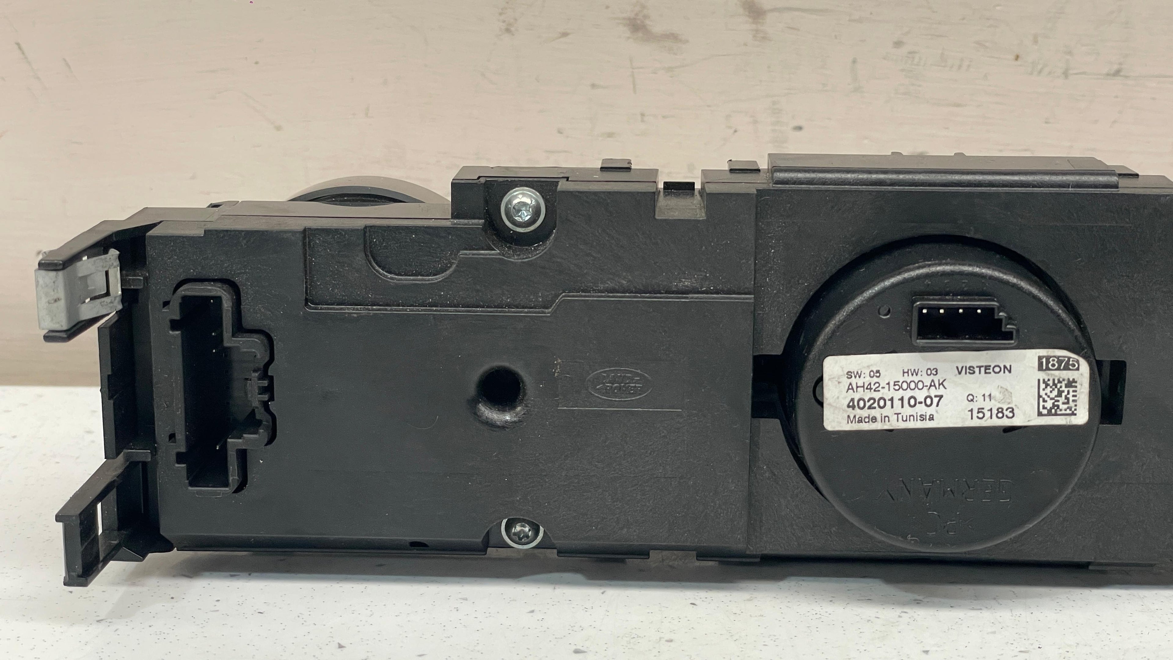 CH22-18C858-BB LAND ROVER CONTROL PANEL SWITCH